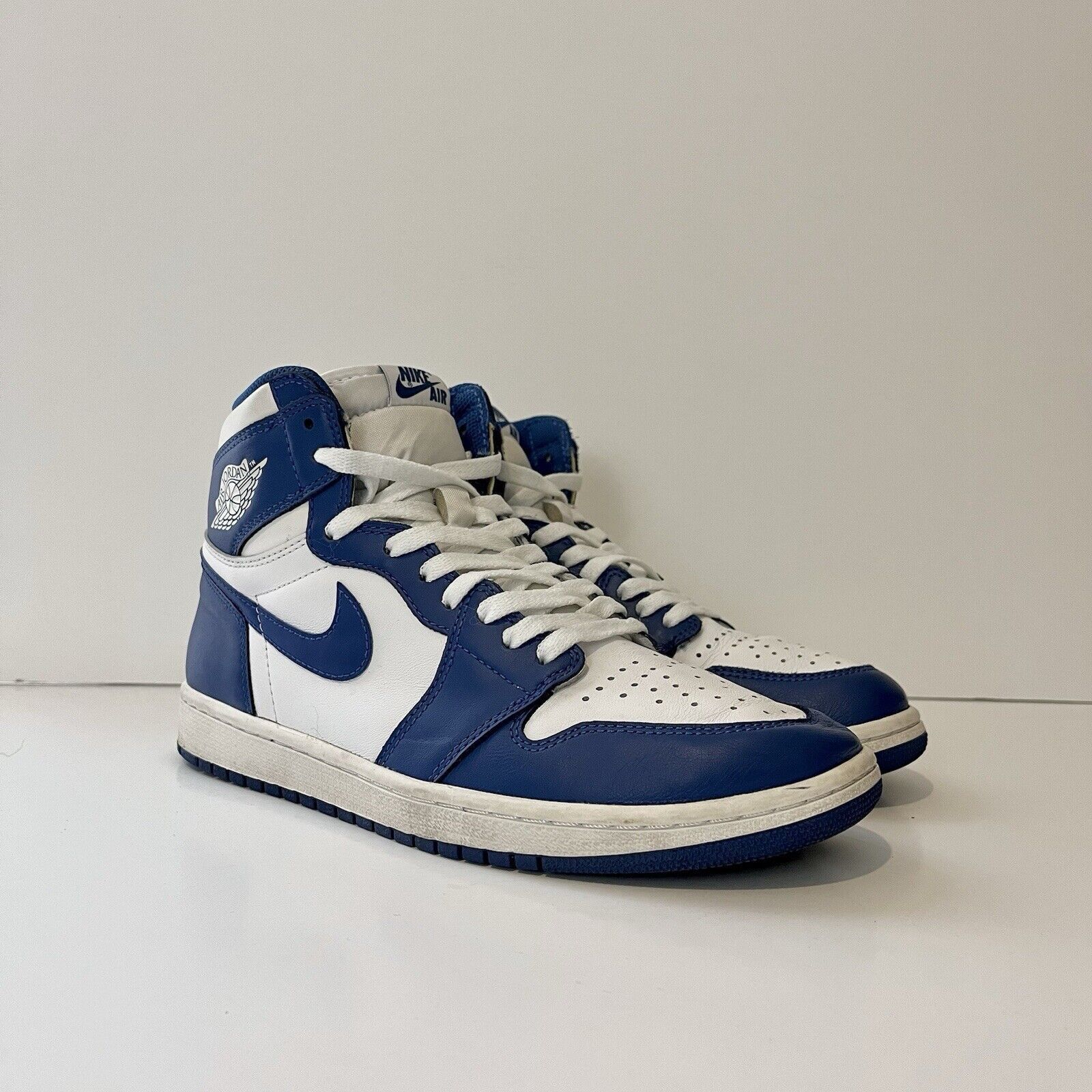 Jordan Brand 2016 Nike Air Jordan Retro 1 I OG Storm Blue 555088-127 10 Size US 10 / EU 43 - 3 Thumbnail