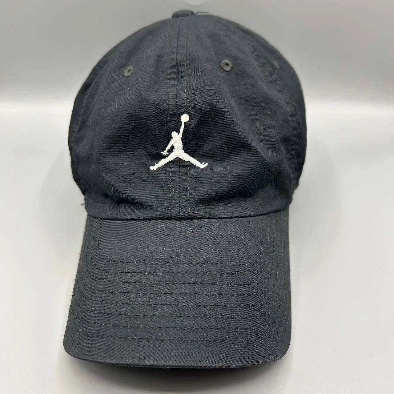 Jordan Brand Air Jordan Hat Men Embroidered Jumpman Snap Back Cap M-L Size ONE SIZE - 1 Thumbnail