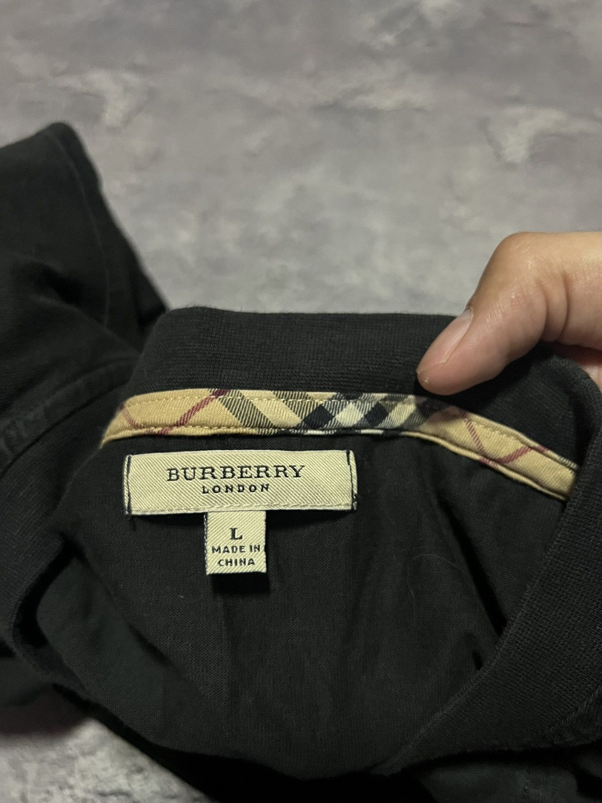 Burberry Prorsum Burberry London Pocket Tee Streetweat Vintage Men Size L Size US L / EU 52-54 / 3 - 3 Thumbnail