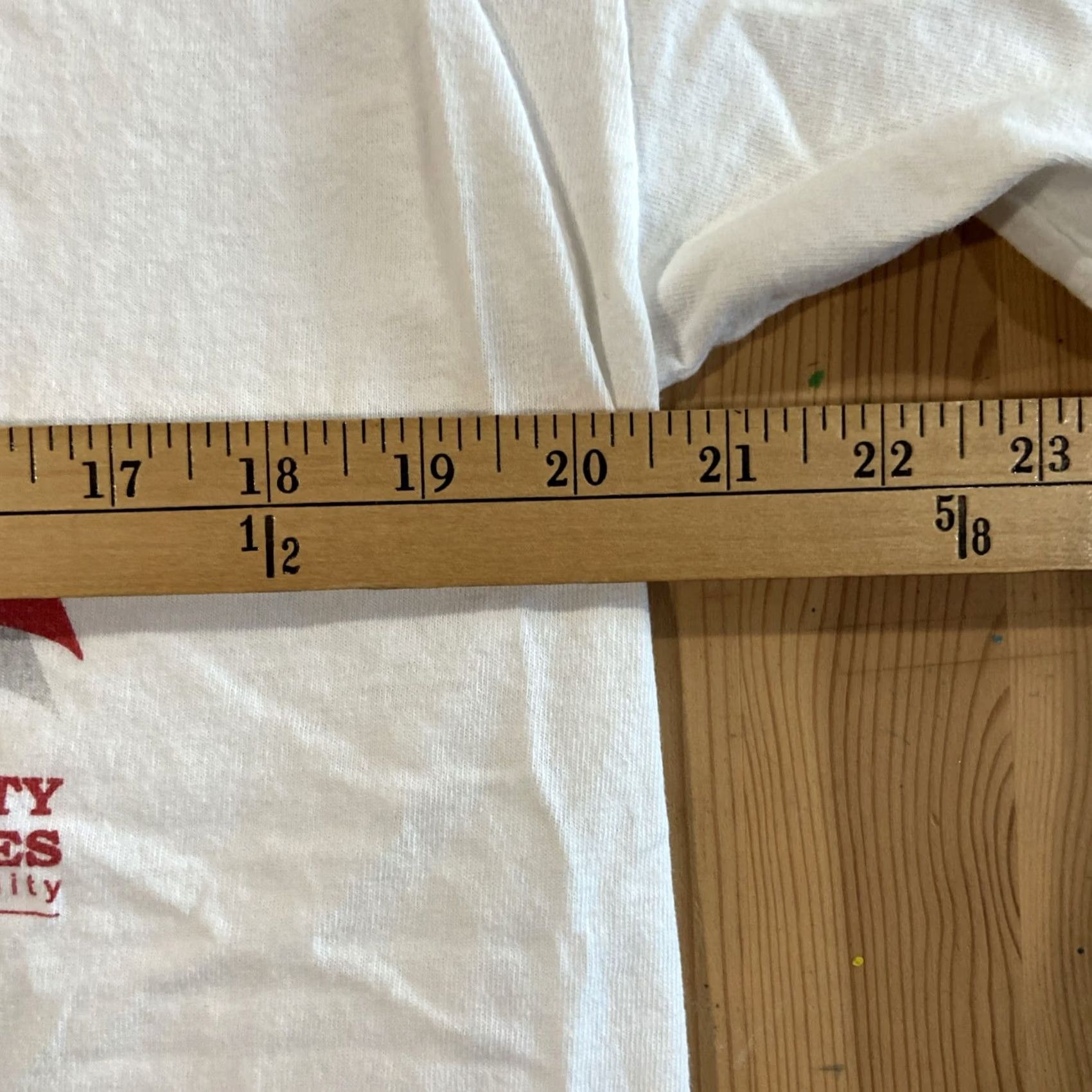 Gildan VINTAGE Gildan T-Shirt United We Stand American Red Cross Flag Logo 9/11 Size L White Mens Short Sleeve Crew Neck 100% Cotton Vintage Yes 2000s Size US L / EU 52-54 / 3 - 2 Thumbnail