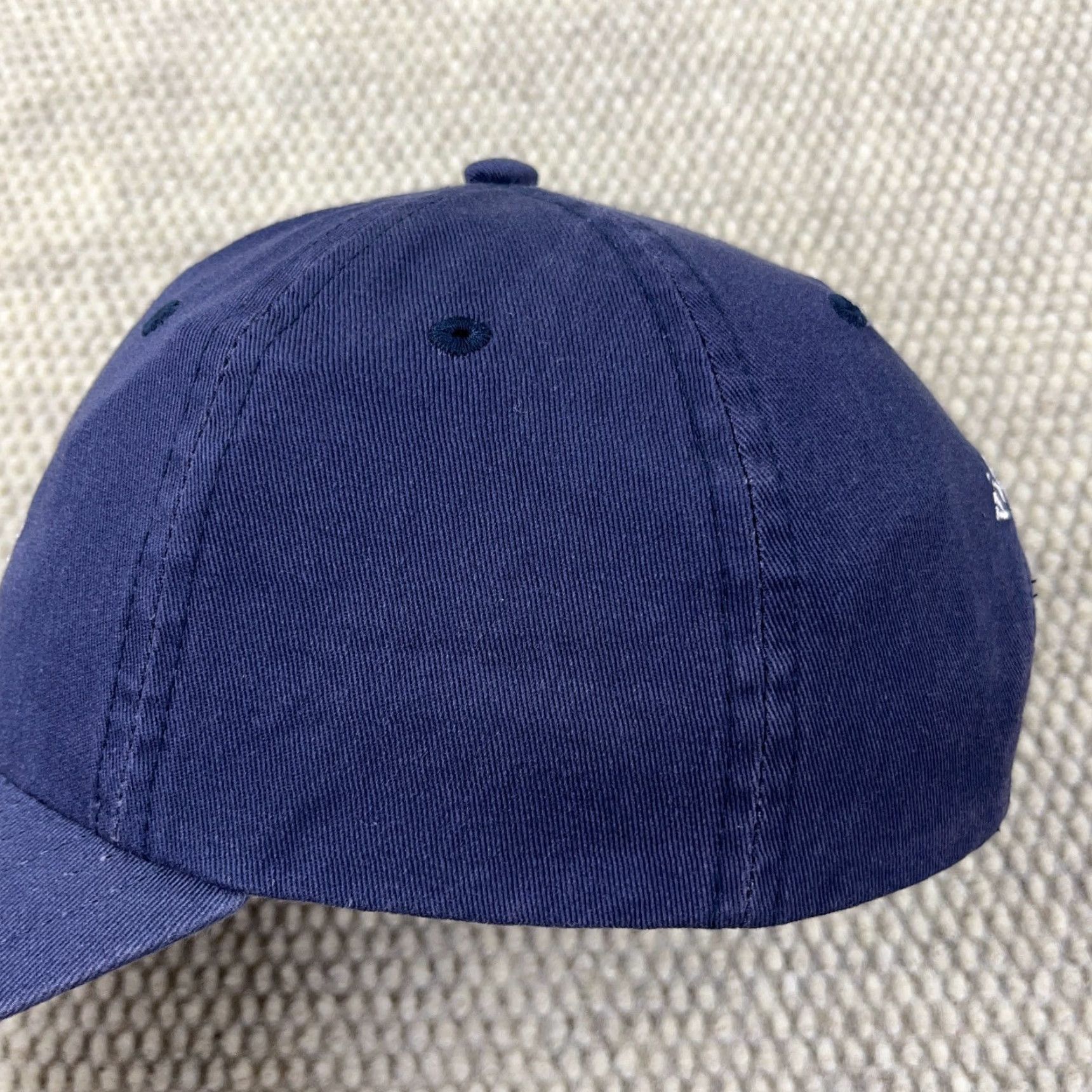 Vineyard Vines Vineyard Vines Hat Cap Strap Back Navy Blue Pink Whale Spell Out Logo Preppy Dad Baseball Cap Men One Size Adjustable Twill Cotton Size ONE SIZE - 4 Thumbnail
