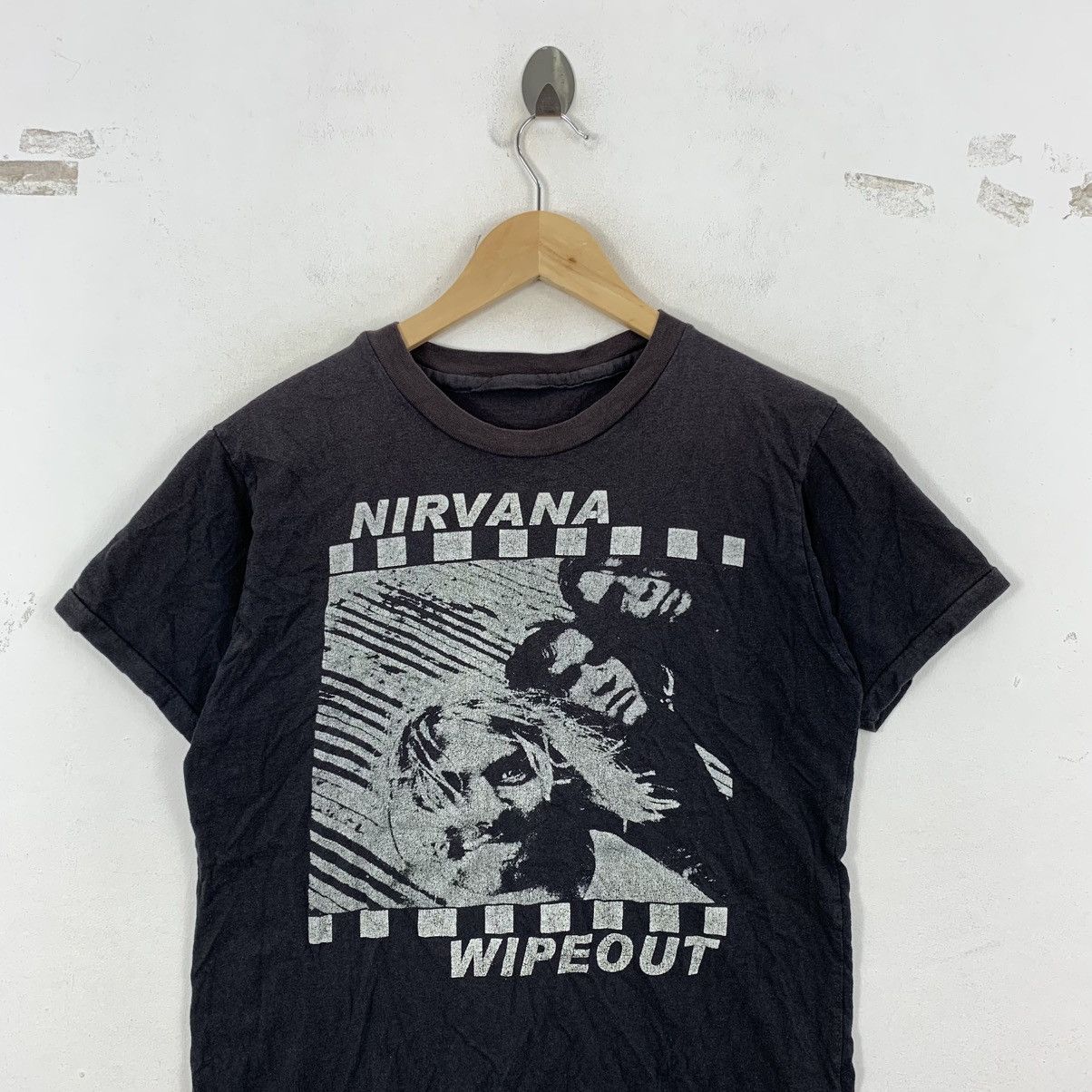 Nirvana Vintage NIRVANA WIPEOUT Btleg SingleStitch GrungeBand Tshirt Size US S / EU 44-46 / 1 - 3 Thumbnail