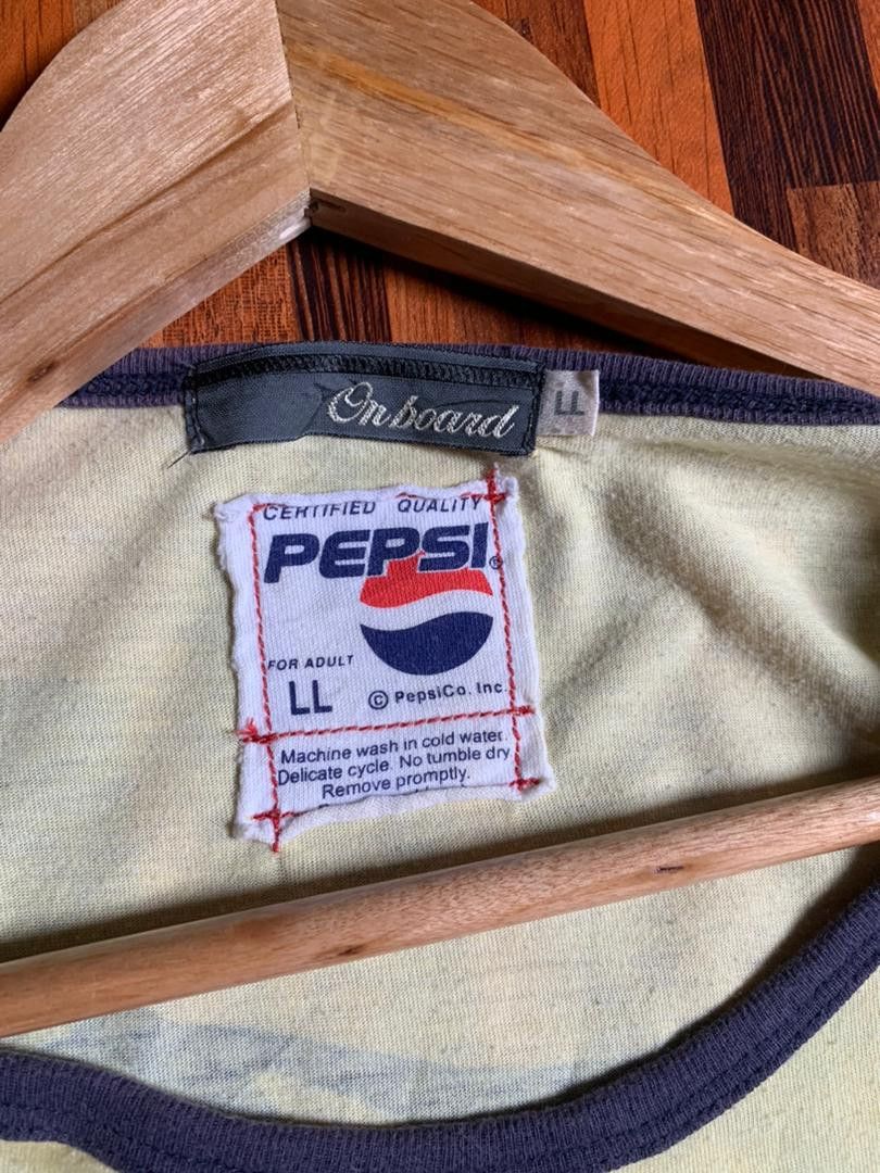 Vintage Vintage Pepsi Cola Spellout Vintage On Board we serve pepsi Size US L / EU 52-54 / 3 - 8 Thumbnail