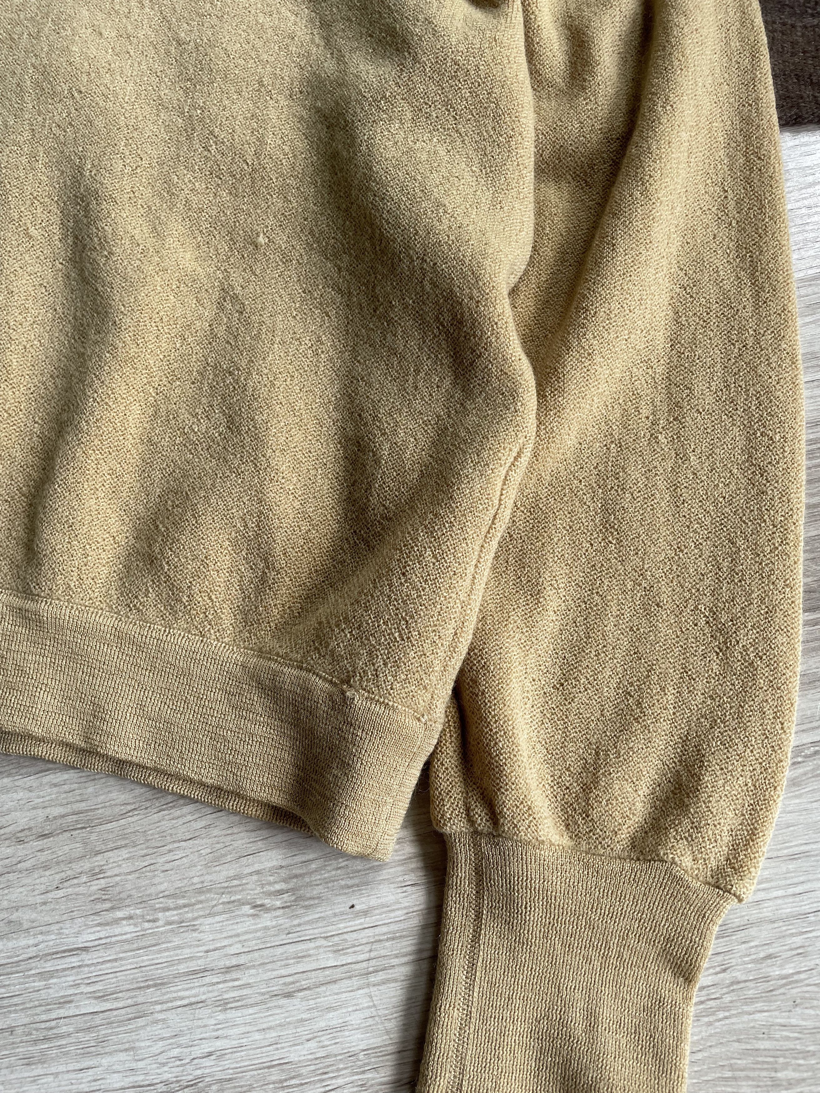 Lacoste Lacoste Vintage V Neck Wool Sweater 6945AC Size US M / EU 48-50 / 2 - 4 Thumbnail