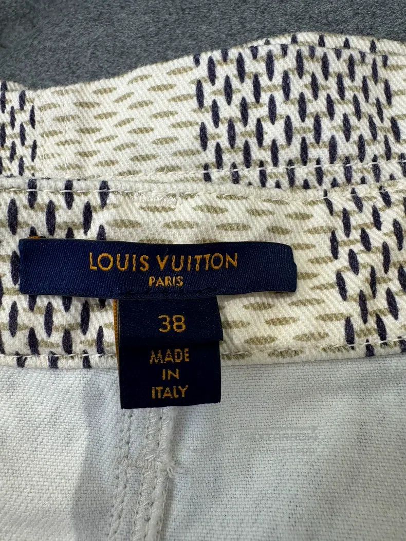 Louis Vuitton Louis Vuitton Half-length shorts Size US 38 / EU 54 - 6 Thumbnail