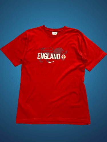 Nike Vintage Nike Y2K Red England Soccer Jersey Size M Size US M / EU 48-50 / 2 - 1 Thumbnail