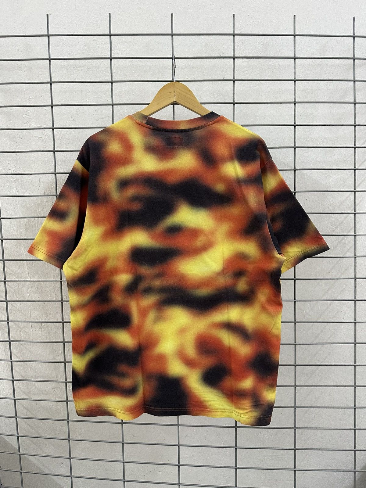 Supreme Rare And Beautiful Supreme SS23 Small Box Logo Flame Tee Size US L / EU 52-54 / 3 - 2 Thumbnail