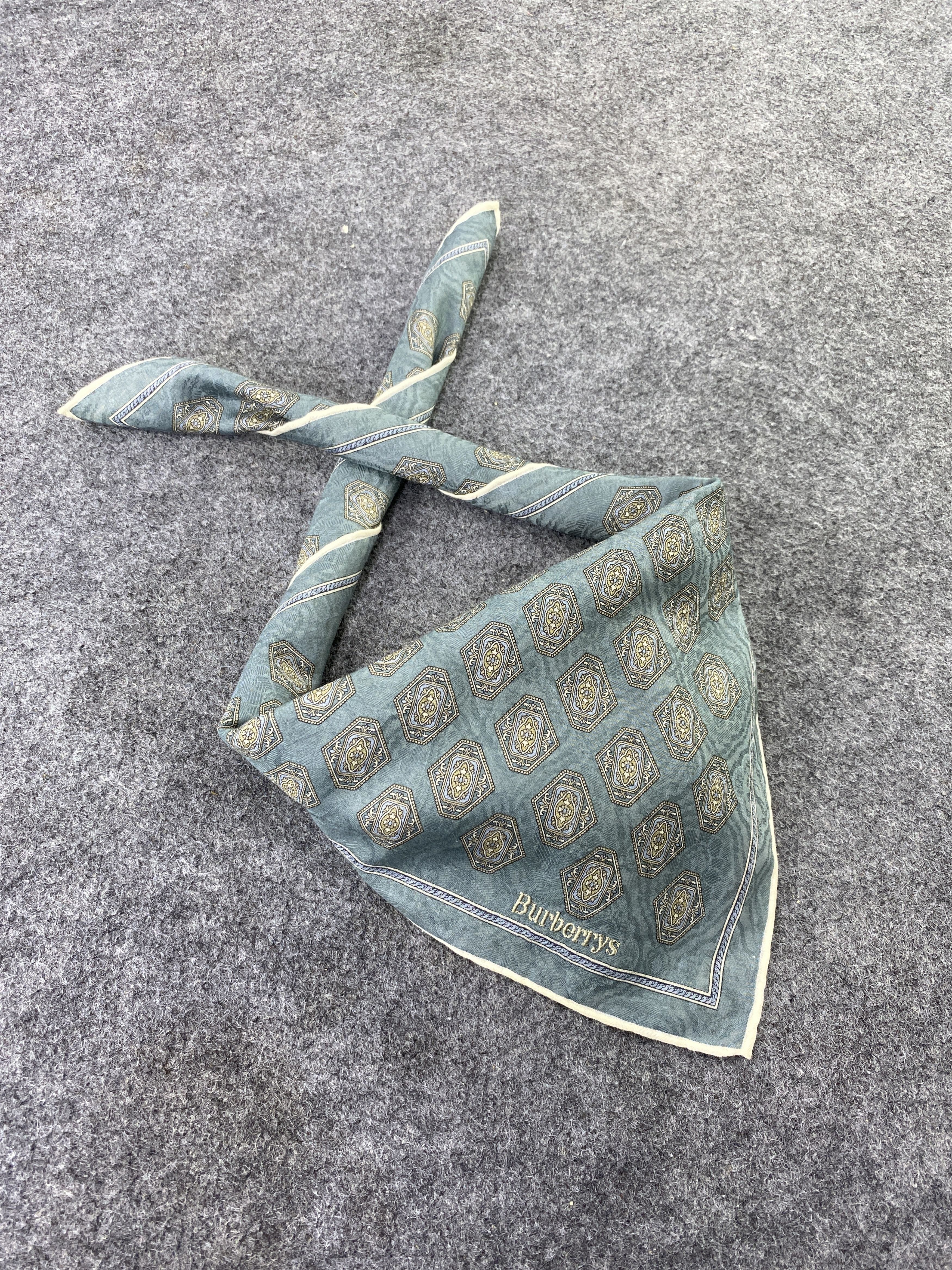 Burberry Burberry Handkerchief / Bandana / Neckerchief-B272 Size ONE SIZE - 1 Thumbnail