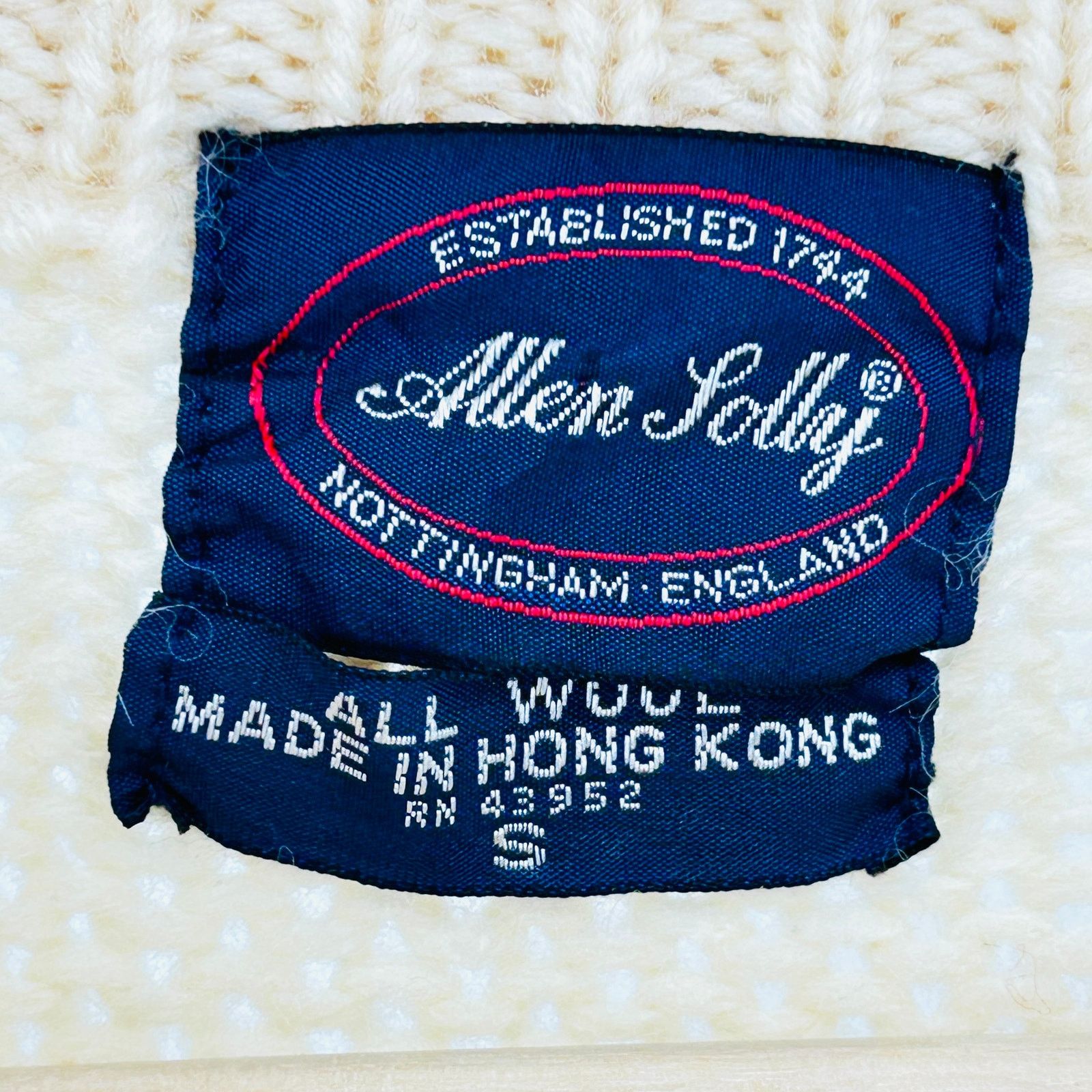 Allen Solly Vintage 70s Cream 100% Wool Cable Knit Fisherman Sweater Size S / US 4 / IT 40 - 6 Thumbnail