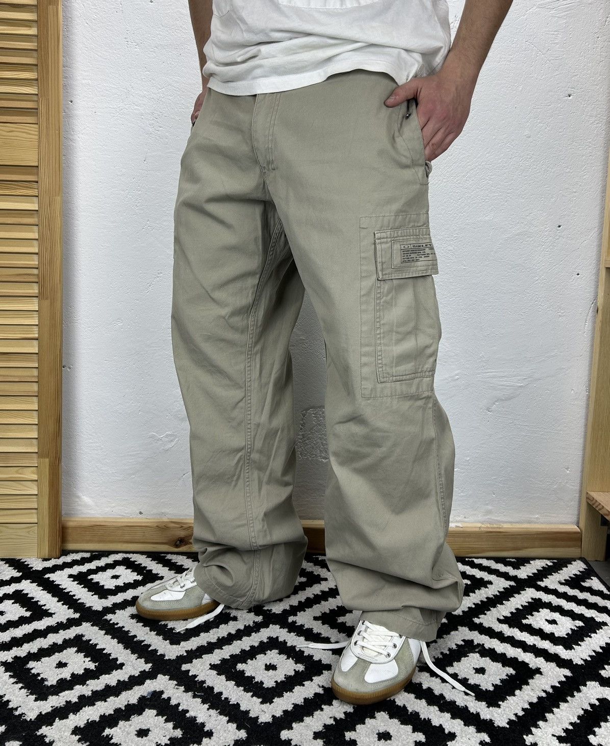 Oakley × Vintage Oakley Vintage Baggy Cargo Pant Size 34 Size US 34 / EU 50 - 1 Thumbnail