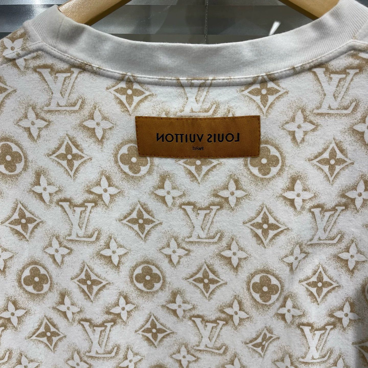 Louis Vuitton LV Cappuccino Allover Print Short Sleeve L mint Size US L / EU 52-54 / 3 - 5 Thumbnail