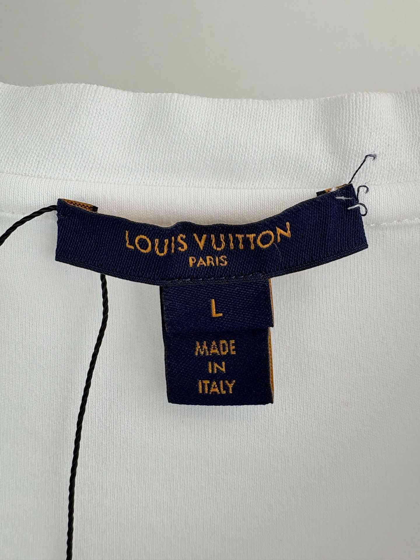 Louis Vuitton Louis Vuitton Chain Slogan Logo T-Shirt White Size US L / EU 52-54 / 3 - 5 Thumbnail