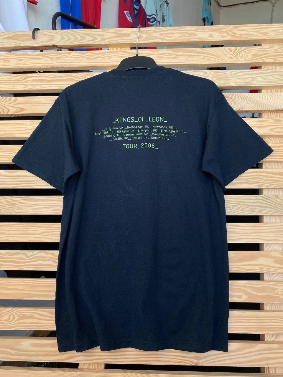 Band Tees 2007/2008 VINTAGE KINGS OF LEON ONLY BY THE NIGHT TOUR T Size US M / EU 48-50 / 2 - 4 Thumbnail