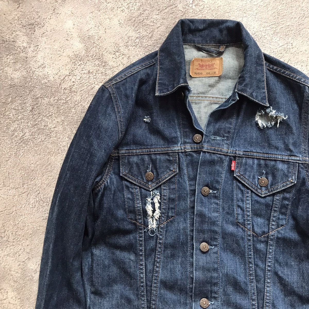 Vintage Vintage 90s Levis Faded Trucker Jacket Streetwear Boxy M Size M / US 6-8 / IT 42-44 - 2 Thumbnail