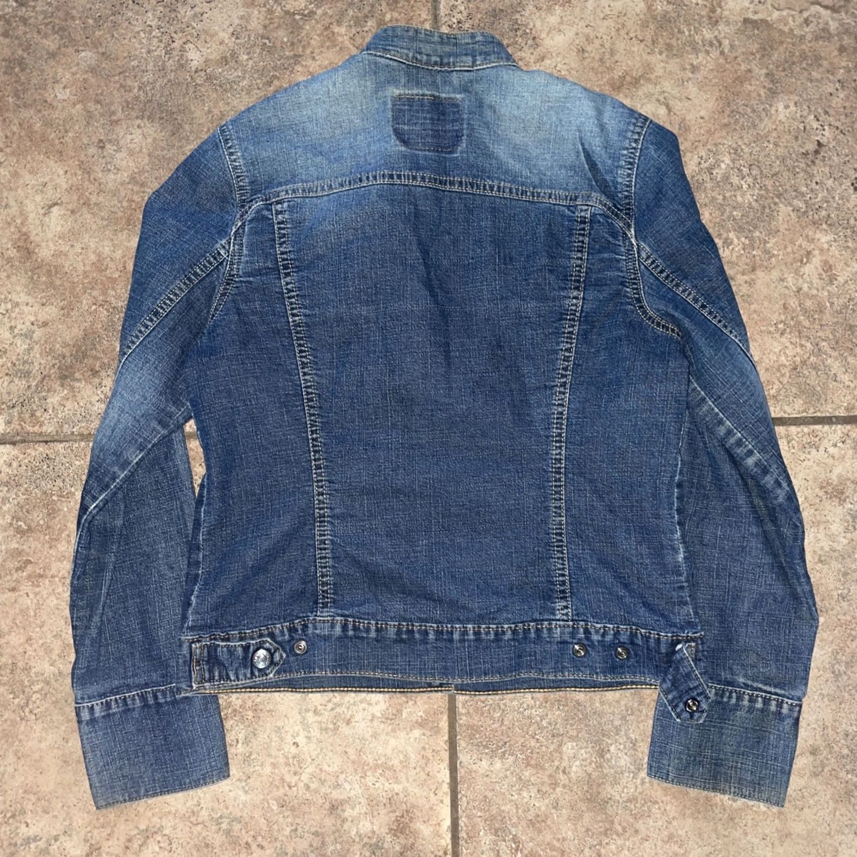 Levi's Levi's blue denim jacket Womens M snap button jacket Casual Denim Basic Jacket Mens? Ladies? Size M / US 6-8 / IT 42-44 - 4 Thumbnail