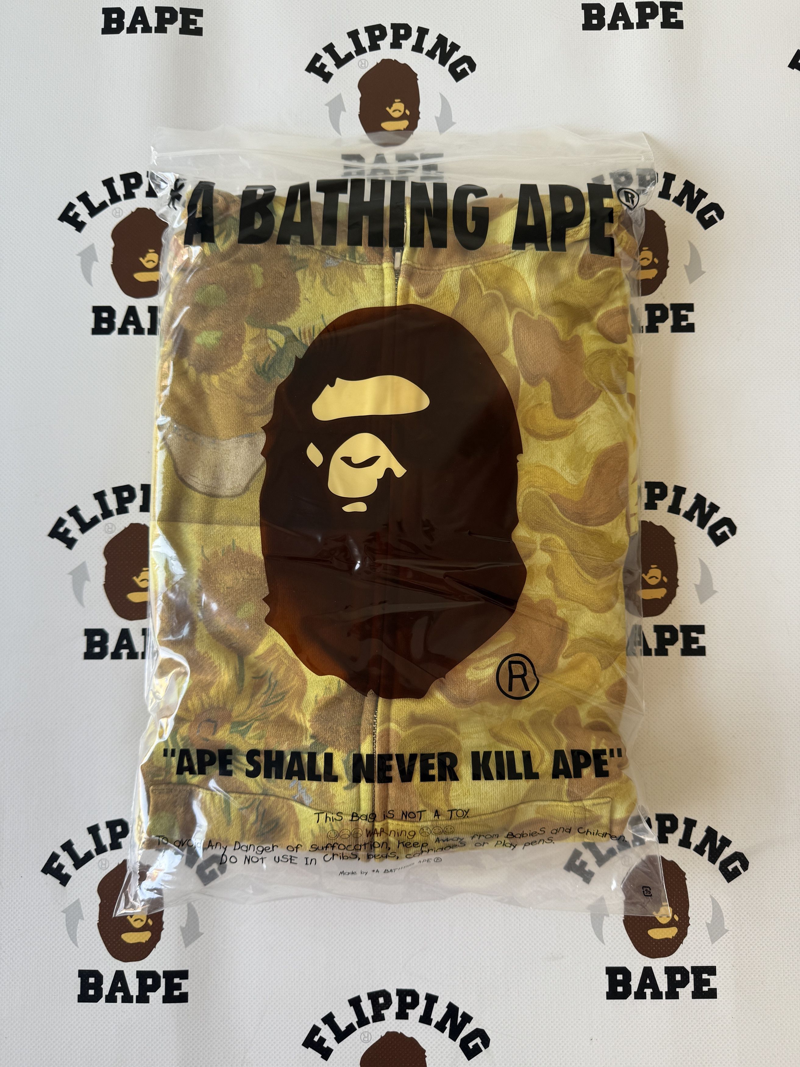 Bape BAPE X VAN GOGH MUSEUM SHARK FULL ZIP HOODIE Size US L / EU 52-54 / 3 - 19 Thumbnail
