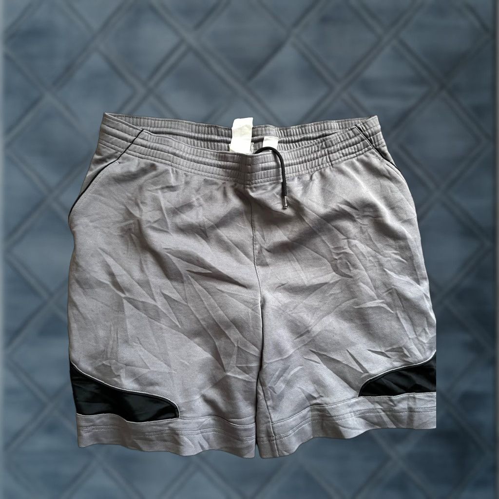 Reebok Reebok Shorts Men's M Gray Polyester Running Gym Athletic Y2K Size US 31 - 1 Thumbnail
