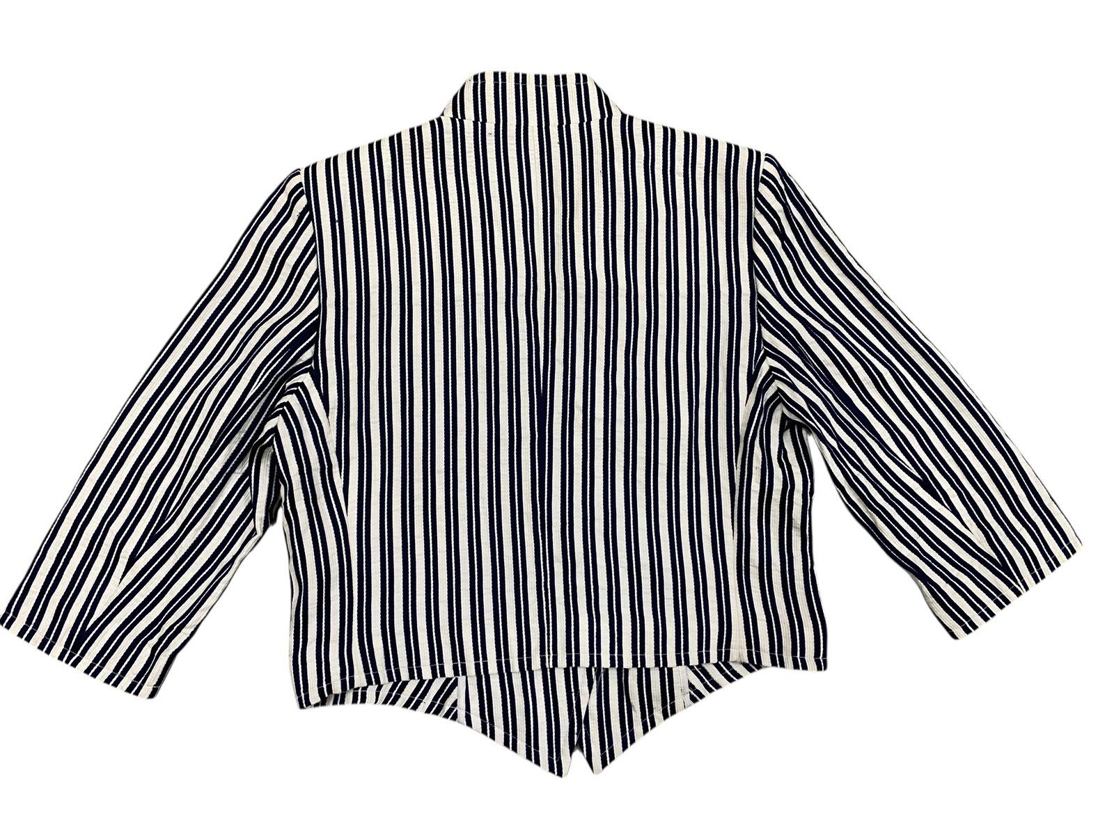 Yves Saint Laurent Vintage Yves Saint Laurent YSL Cropped Striped Blazer Size M / US 6-8 / IT 42-44 - 2 Thumbnail