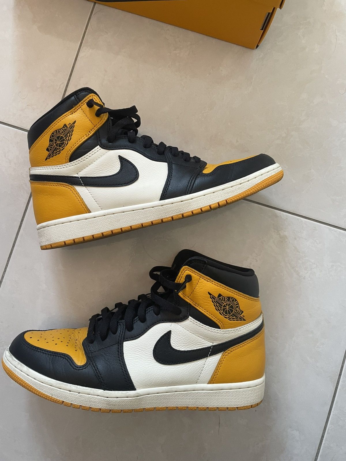 Jordan Brand × Nike AIR JORDAN 1 TAXI Size US 10 / EU 43 - 2 Thumbnail
