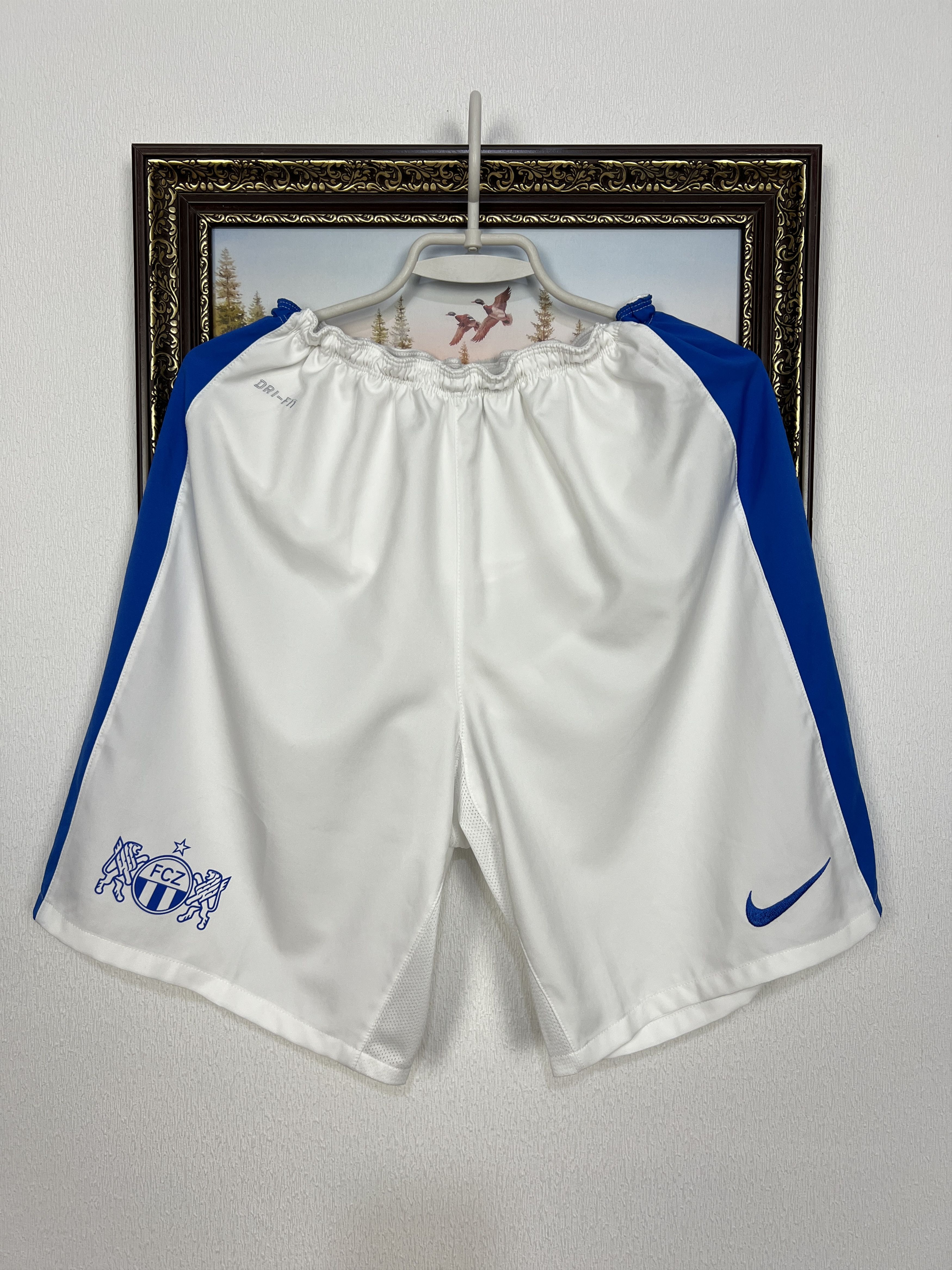 Nike Nike Zurich Football White Blue Shorts Soccer Mens Athletic Size US 36 / EU 52 - 1 Thumbnail