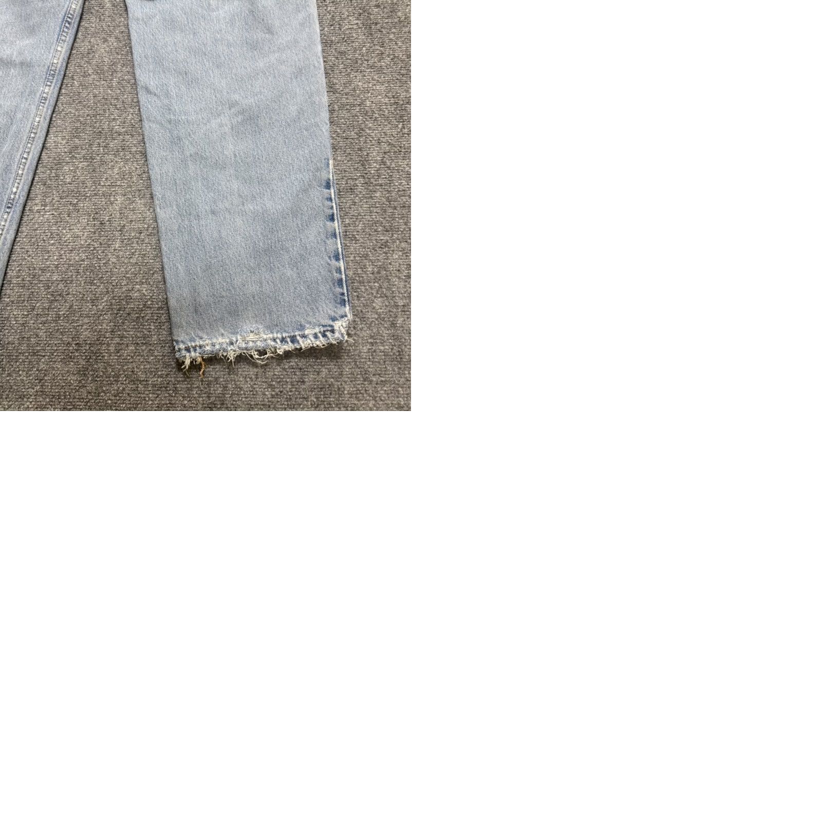 Levi's VINTAGE Levi's 550 Jeans Mens 38x32 Relaxed Fit Patched Distressed Light Wash Blue Bootcut Mens Size US 38 / EU 54 - 10 Thumbnail
