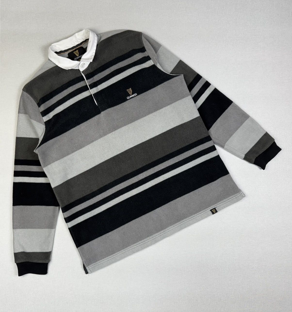 Vintage Men’s Vintage Guinness Long Sleeve Rugby Fleece Shirt size L Size US L / EU 52-54 / 3 - 1 Thumbnail