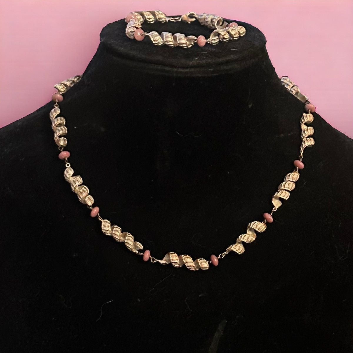 Other Spiral faux shell link necklace and bracelet set Size ONE SIZE - 1 Thumbnail