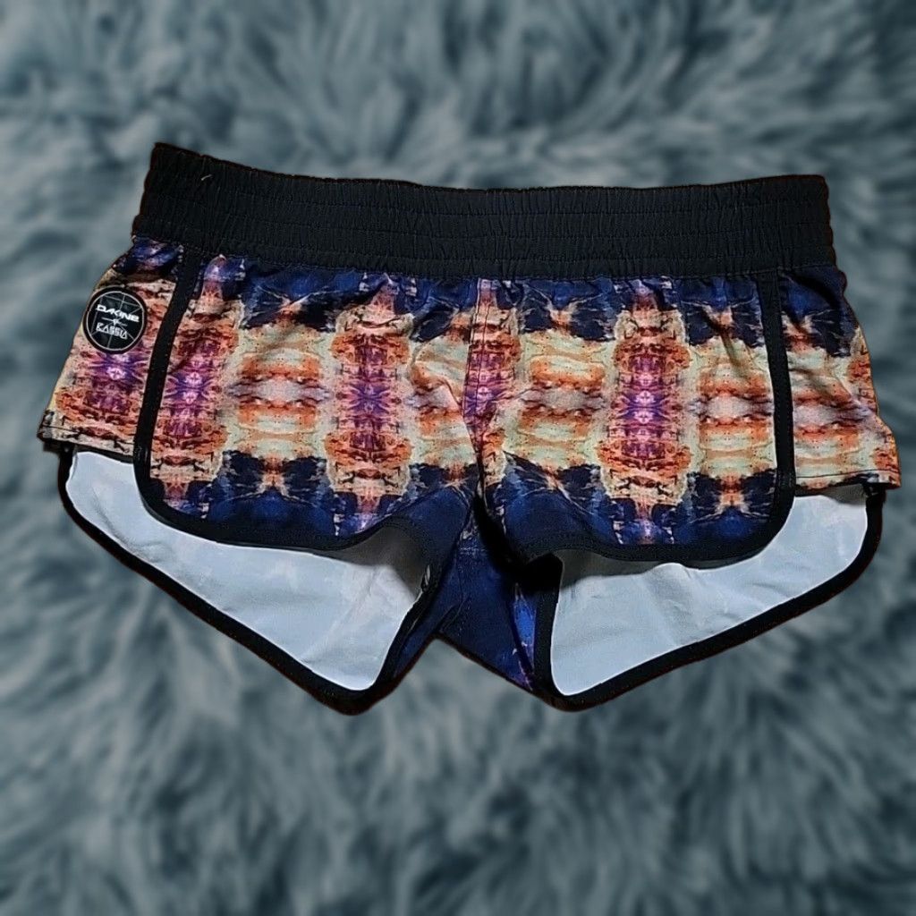 Dakine DAKINE Hawaii Shorts Women S 32" Waist Multicolor Geometric Athletic Quick Dry Surf Beach Beachwear 2" Inseam Surfing 30-32" Waist 32" W Size 24" / US 00 / IT 34 - 1 Thumbnail