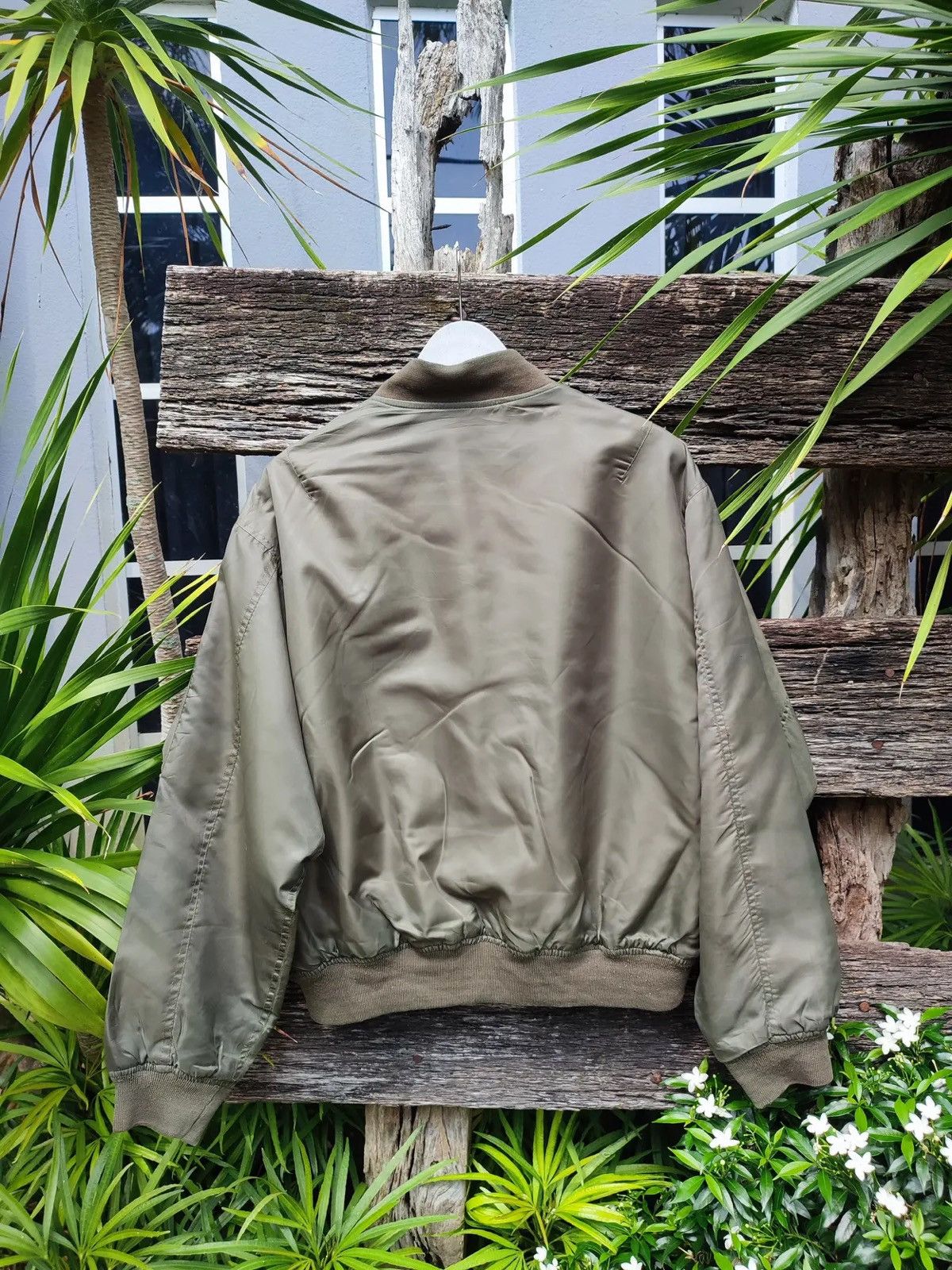 Japanese Brand Vintage Suntory Coffee Bomber Jacket – Japanese Promo Size US L / EU 52-54 / 3 - 9 Thumbnail