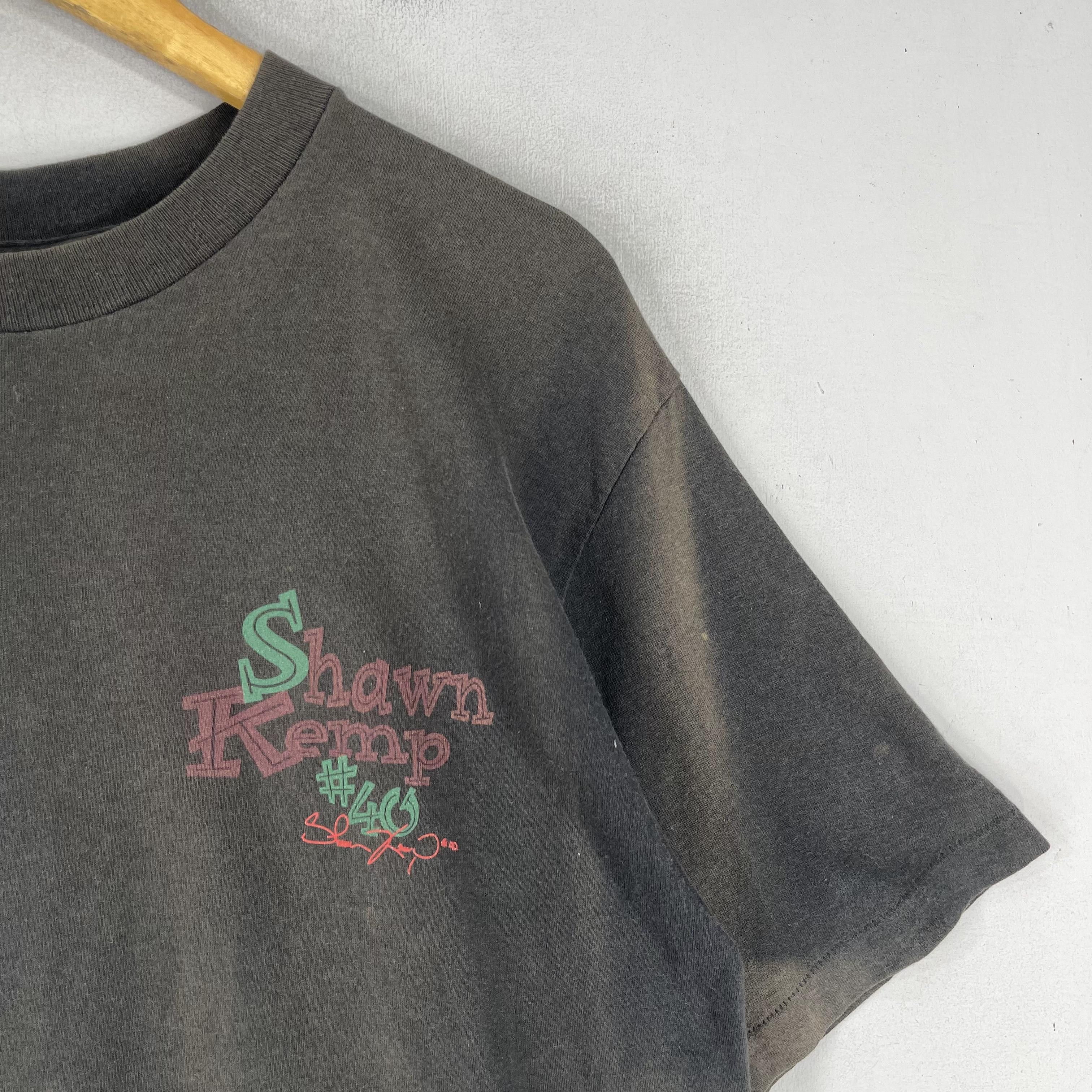 NBA Vintage 90's SHAWN KEMP Sonics Nba Sun Faded Tshirt Size US M / EU 48-50 / 2 - 9 Thumbnail
