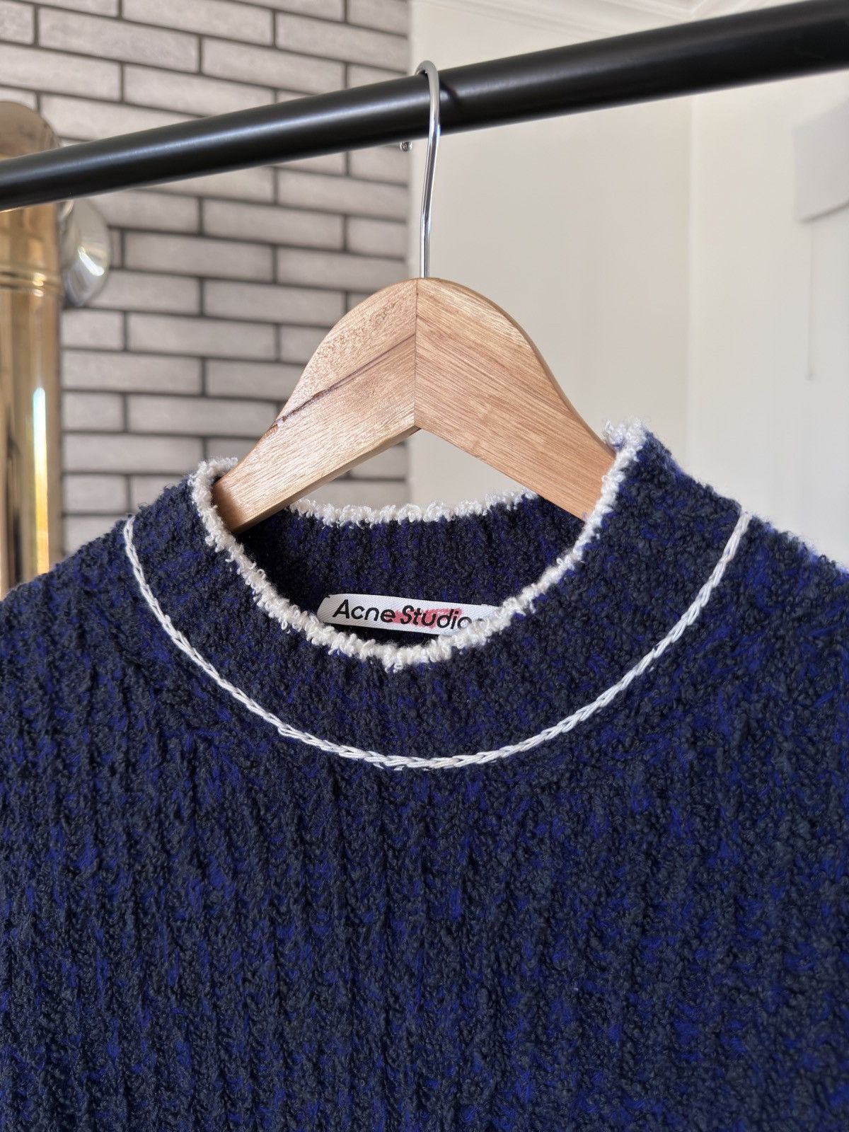 Acne Studios Acne Studios Bouclé Knit Crewneck Sweater Navy White Trim Size L / US 10 / IT 46 - 2 Thumbnail