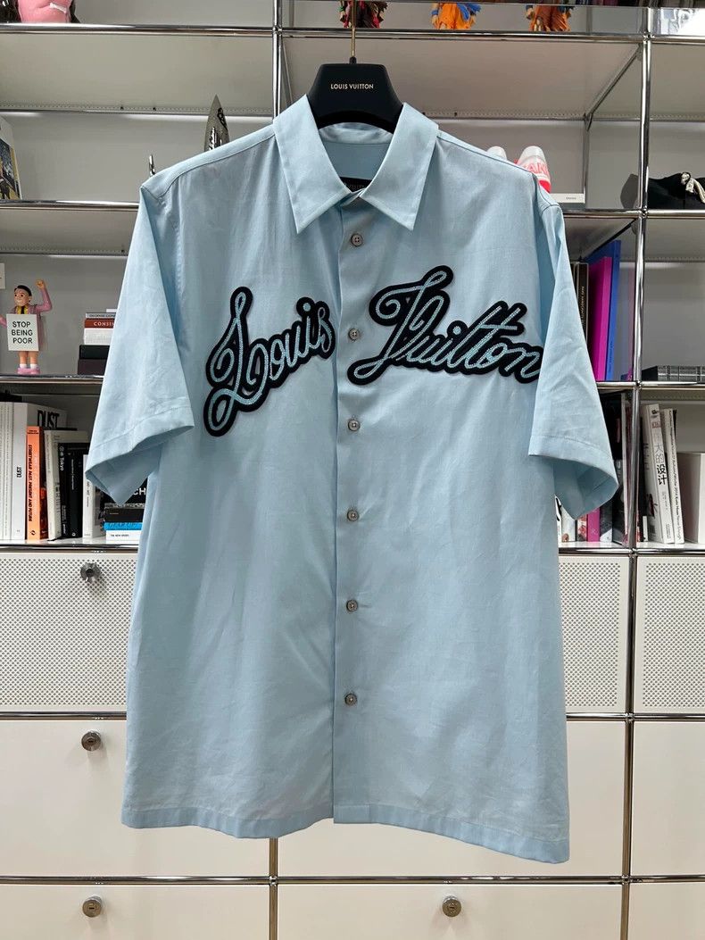 Louis Vuitton Louis Vuitton Sky blue beaded logo short sleeve shirt Size US L / EU 52-54 / 3 - 1 Thumbnail