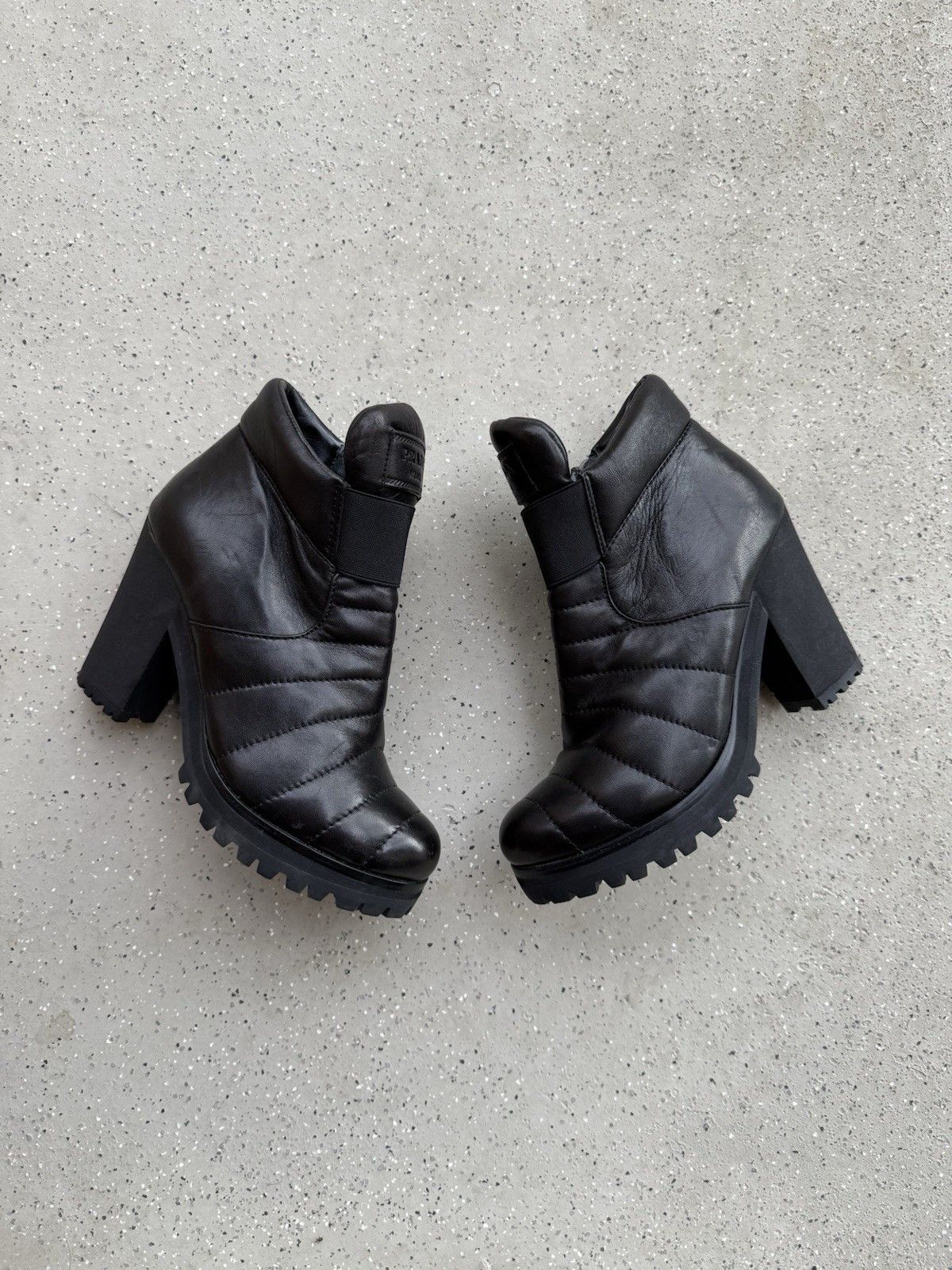 Prada DDP Prada Leather Heeled Boots Quilted Ankle Size 36.5 Size US 6.5 / IT 36.5 - 1 Thumbnail