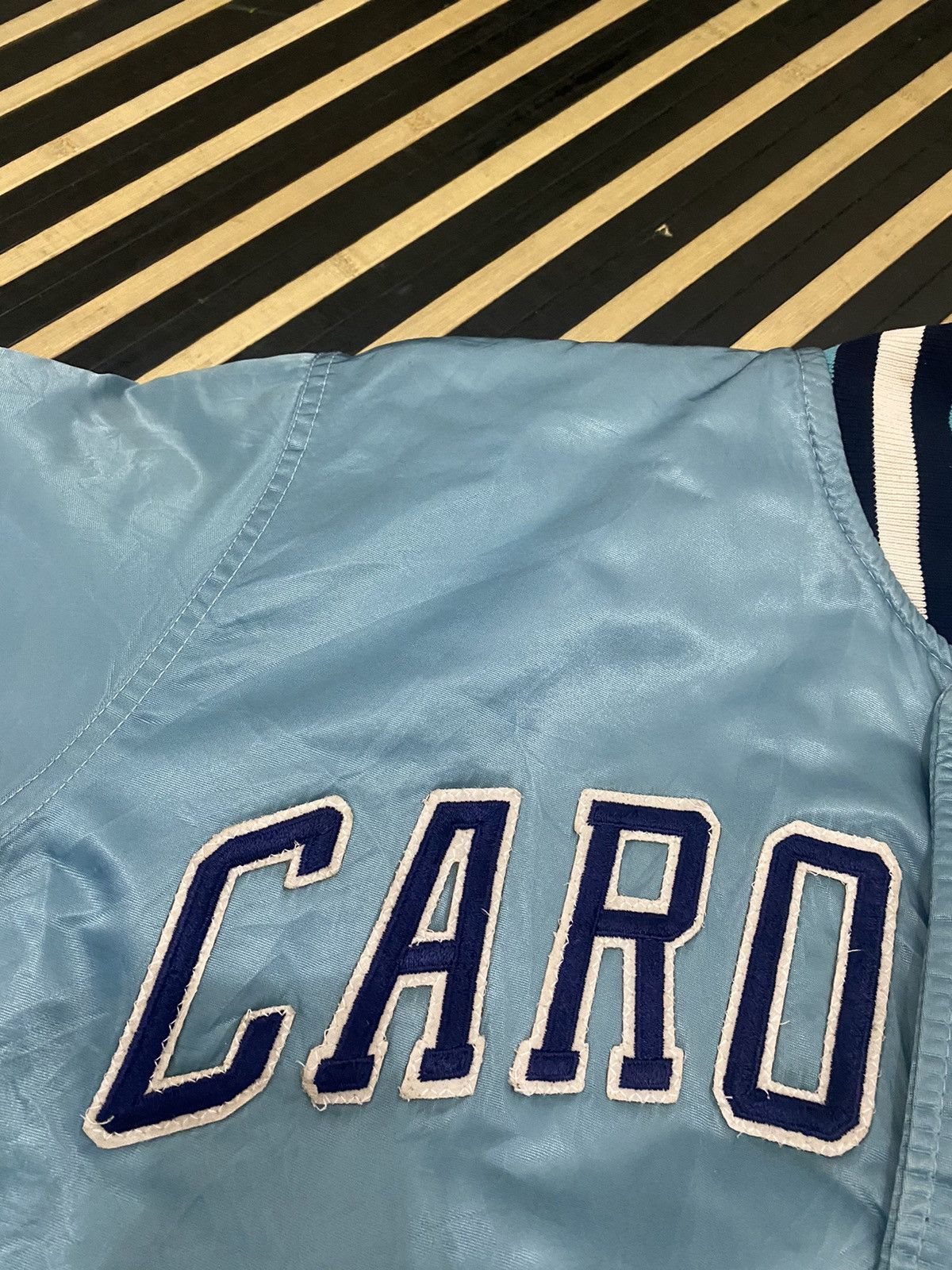 Starter VTG UNC North Carolina Tar Heels Satin Bomber Jacket Size US L / EU 52-54 / 3 - 6 Thumbnail