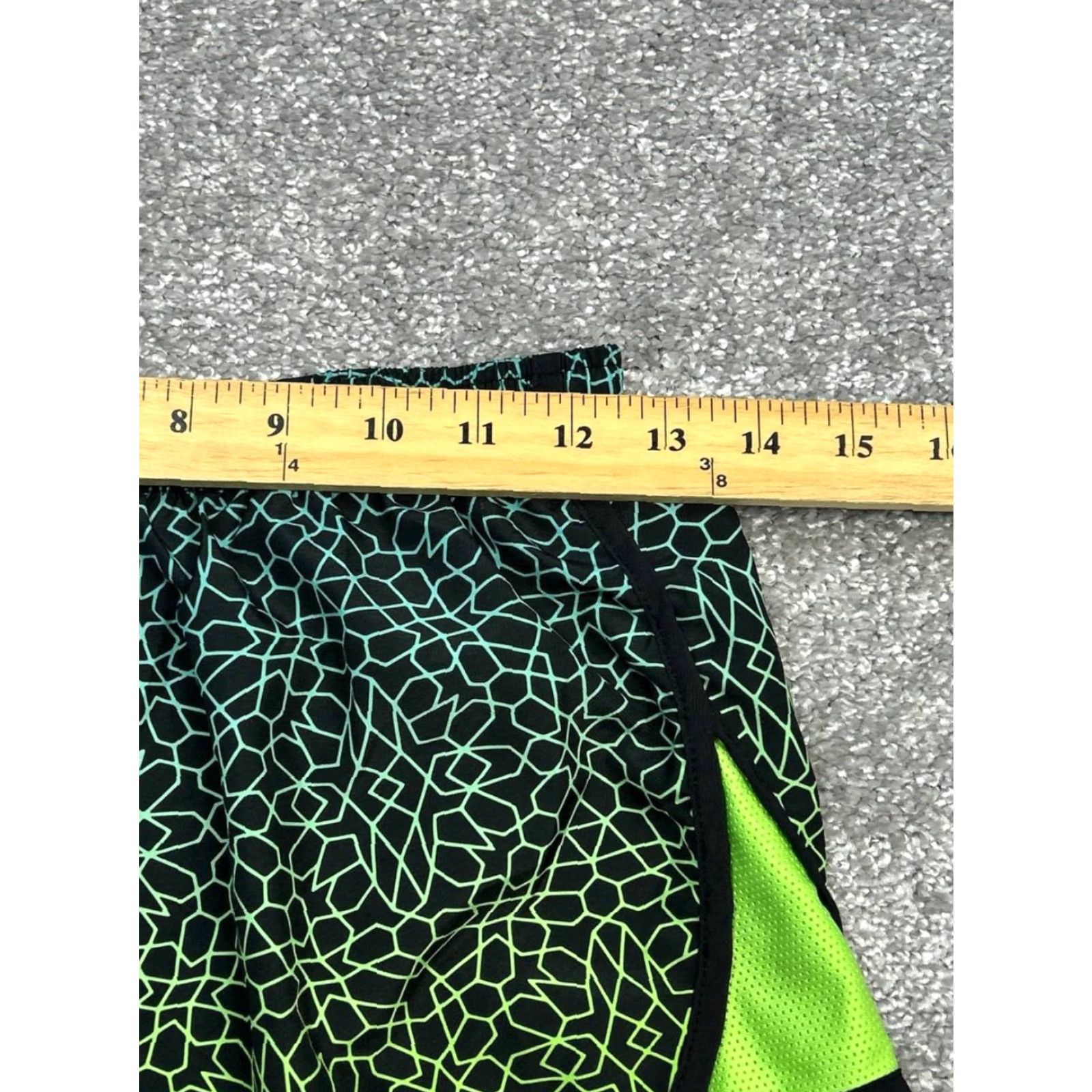 Nike Nike Dri-FIT Tempo Running Shorts Womens XS Multicolor Geometric Print Quick Dry Elastic Waist Brief Liner Athletic Activewear Shorts Size 26" / US 2 / IT 38 - 6 Thumbnail