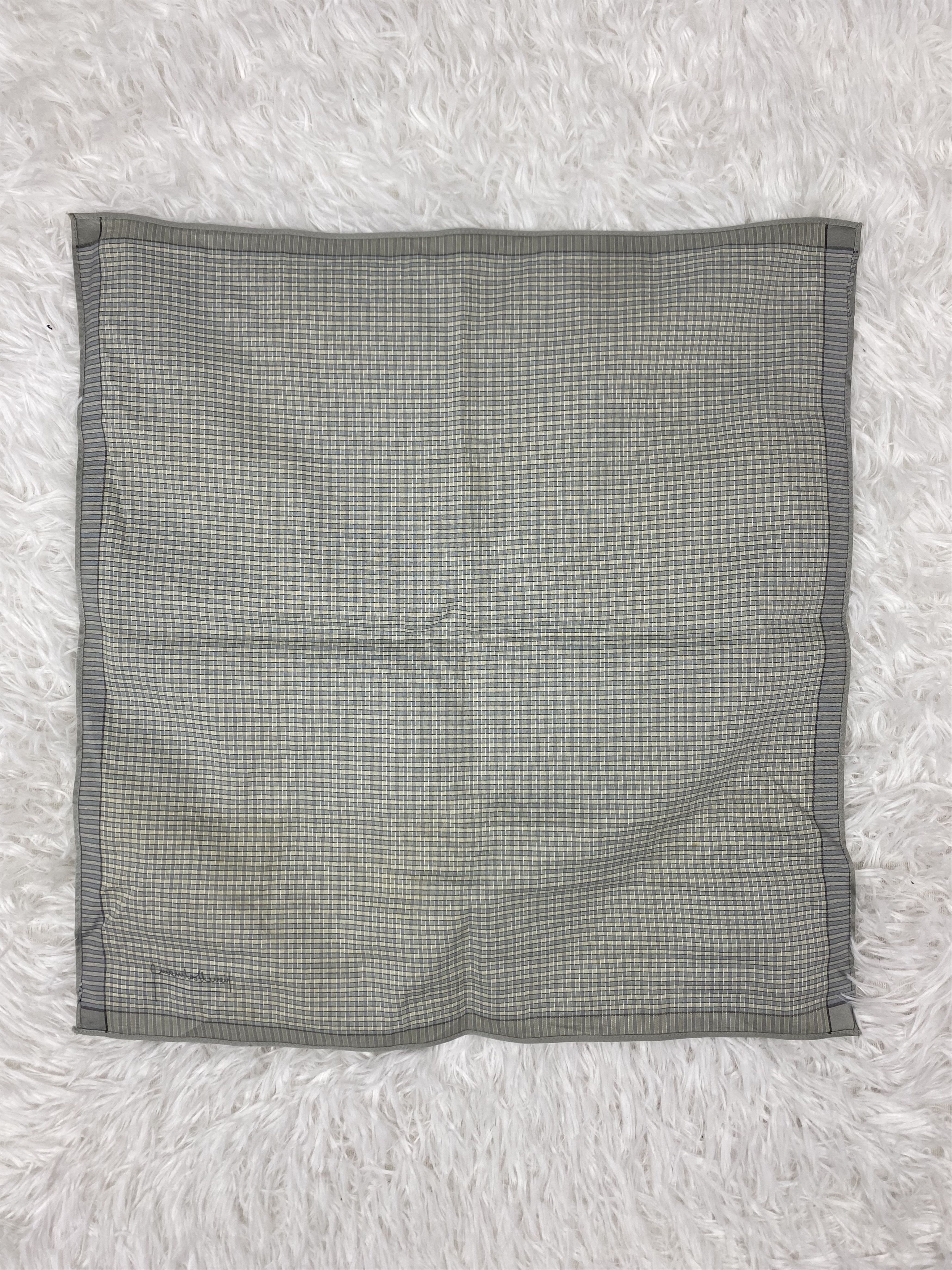 Pierre Balmain × Vintage Vintage Pierre Balmain Handkerchief Neckerchief PH0650 Size ONE SIZE - 4 Thumbnail