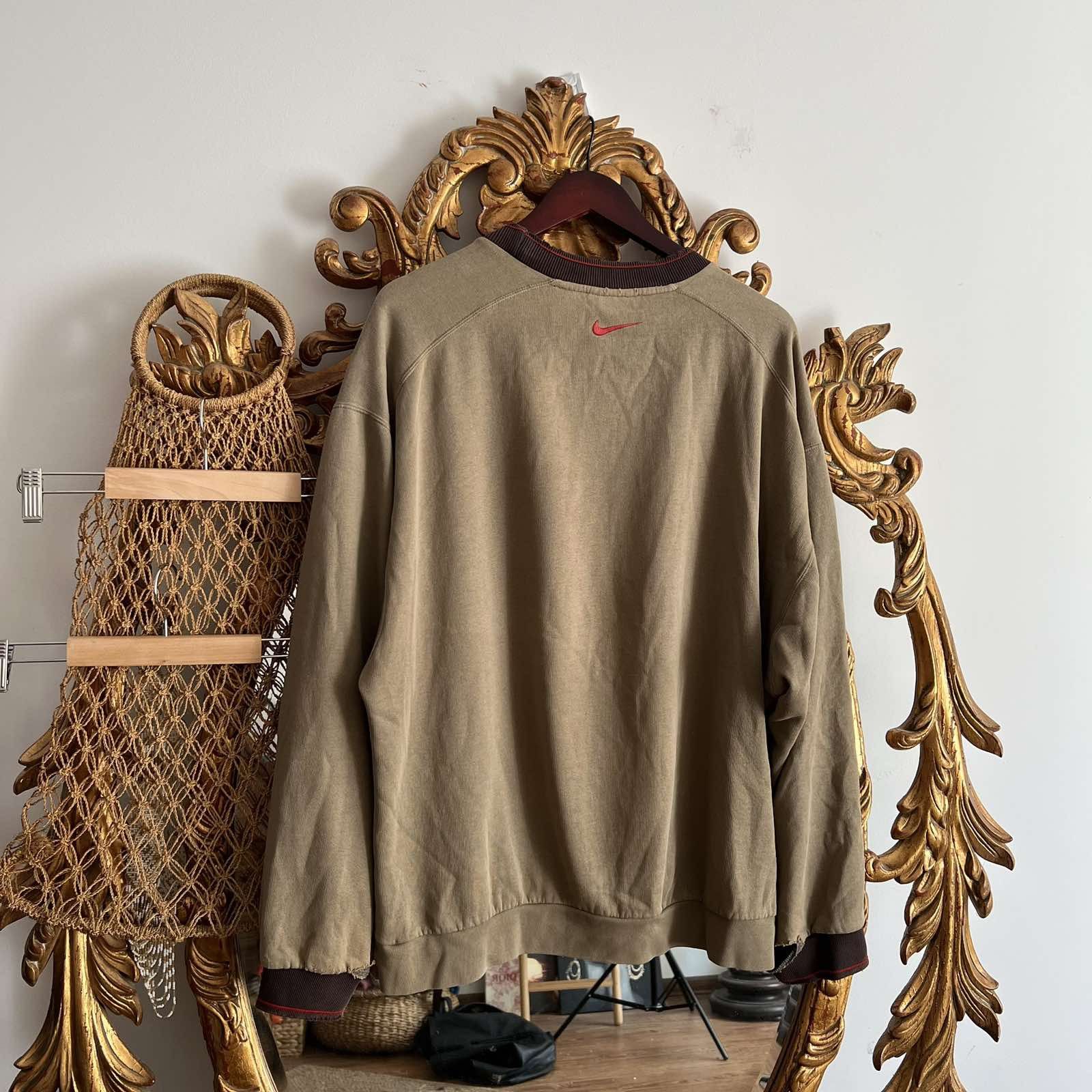 Nike Rare Nike Brown Crewneck Vintage 90s Size US XL / EU 56 / 4 - 2 Thumbnail