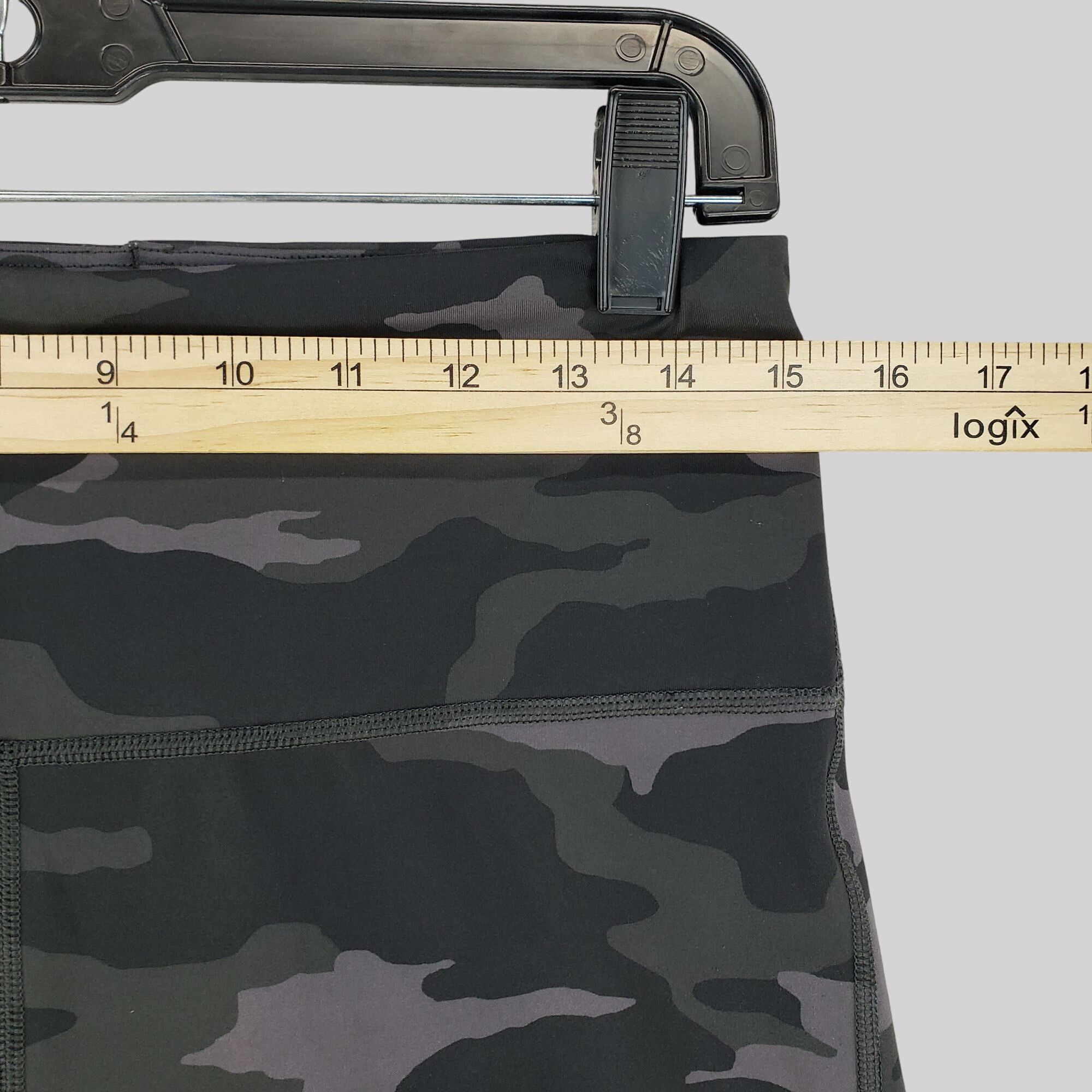 Athleta Athleta Ultimate Camo 7/8 Tights High-Waisted Stretch Size 38" / US 16 / IT 52 - 6 Thumbnail