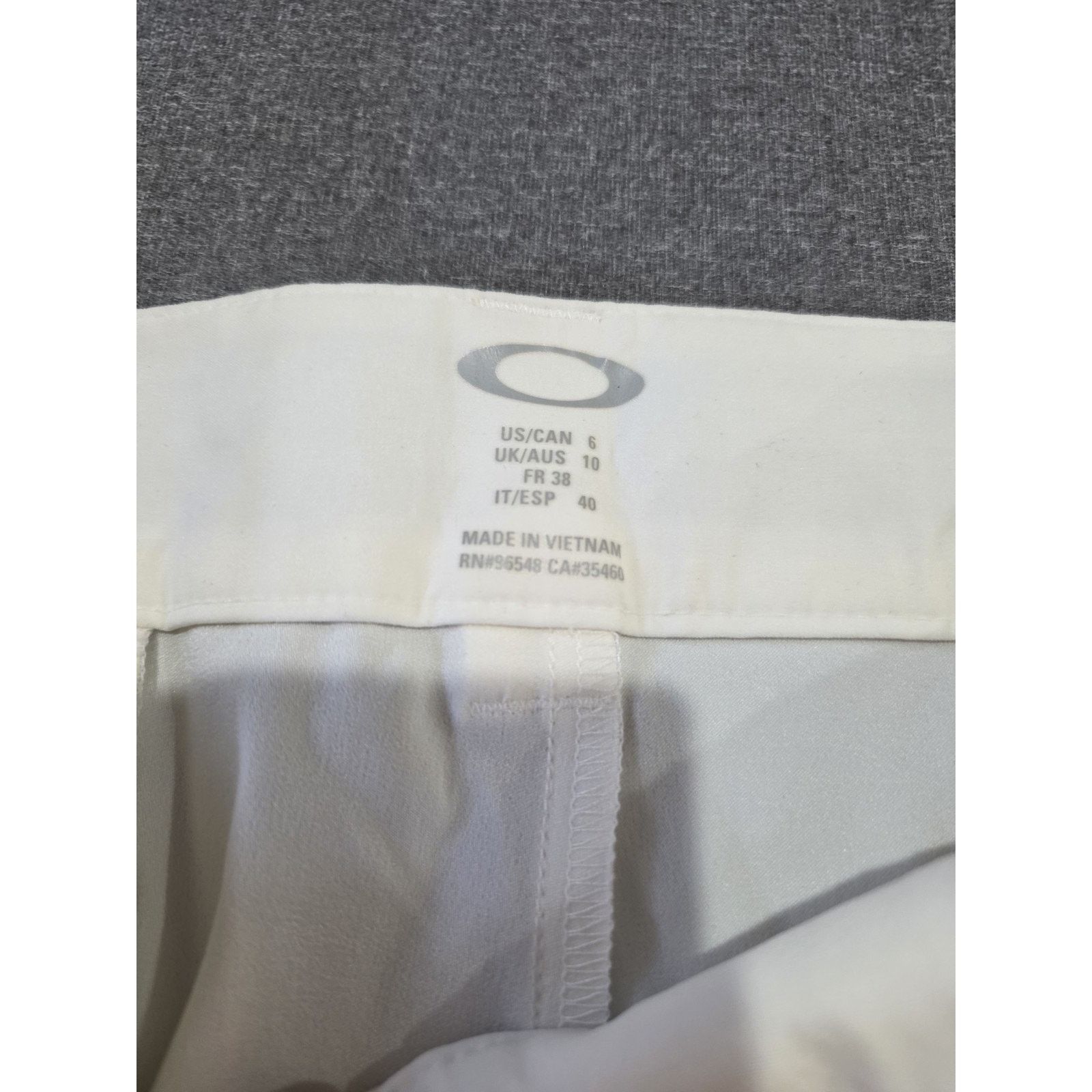 Oakley Womens 6 New NWT Golf Palm Capri Pants Pockets Long UPF 50 Size 28" / US 6 / IT 42 - 3 Thumbnail