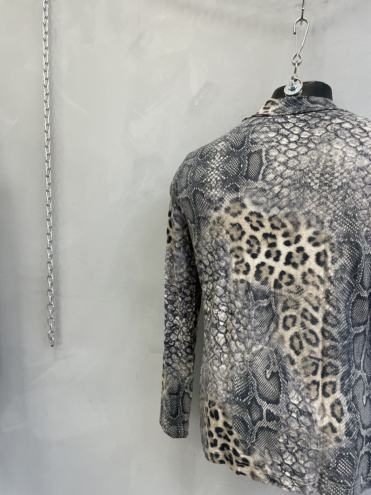Hysteric Glamour Rare slim fit reptiles print hysteric glamour style top Size US S / EU 44-46 / 1 - 9 Thumbnail