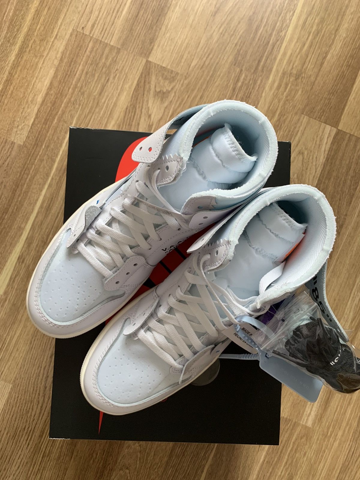 Nike × Off-White Jordan 1 Retro Virgil Abloh Alaska Size US 11 / EU 44 - 3 Thumbnail