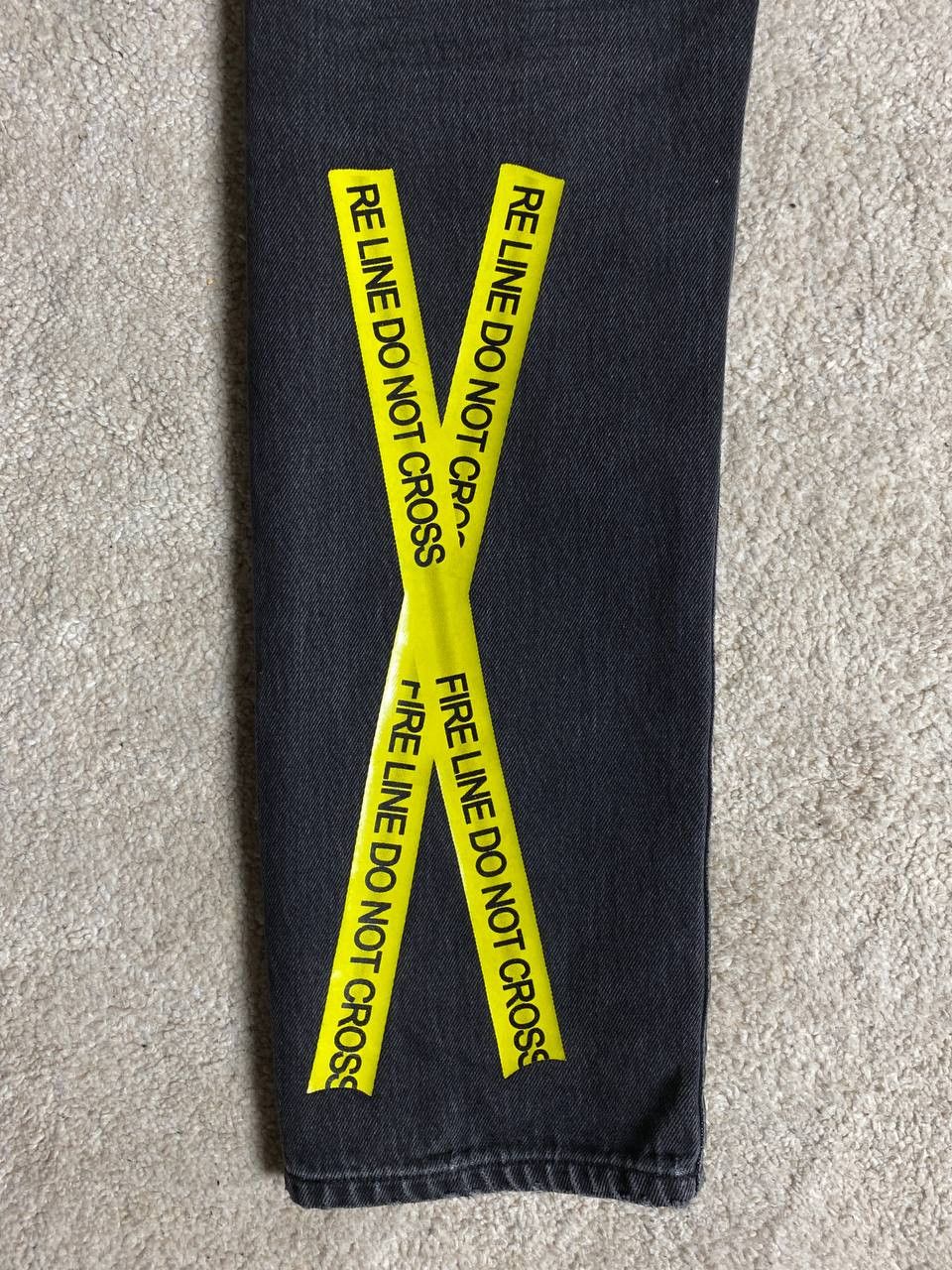 Off-White Off White Fire Line Yellow Logo Gray Slim Denim Jeans Size US 31 - 6 Thumbnail