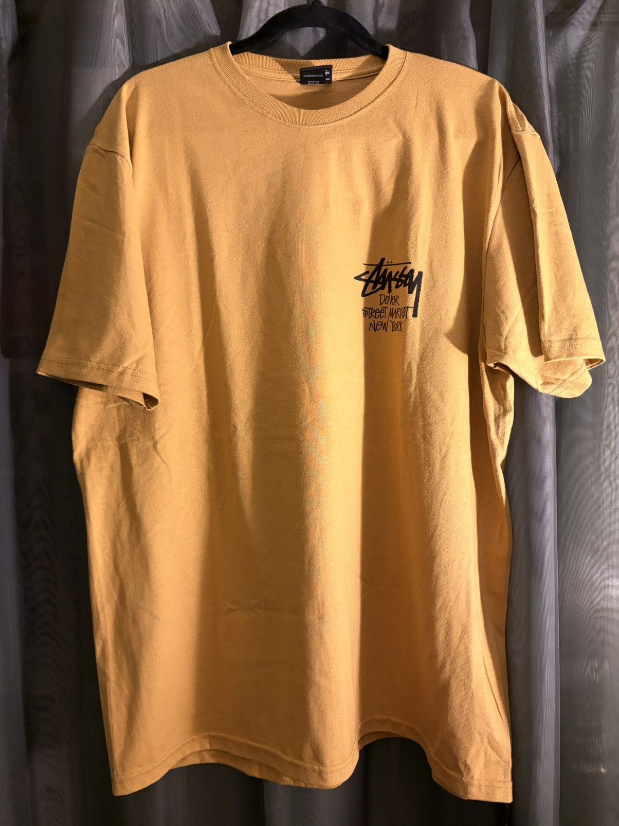 Stussy Stussy Dover Street Market NY Tee Mustard Large Size US L / EU 52-54 / 3 - 1 Thumbnail