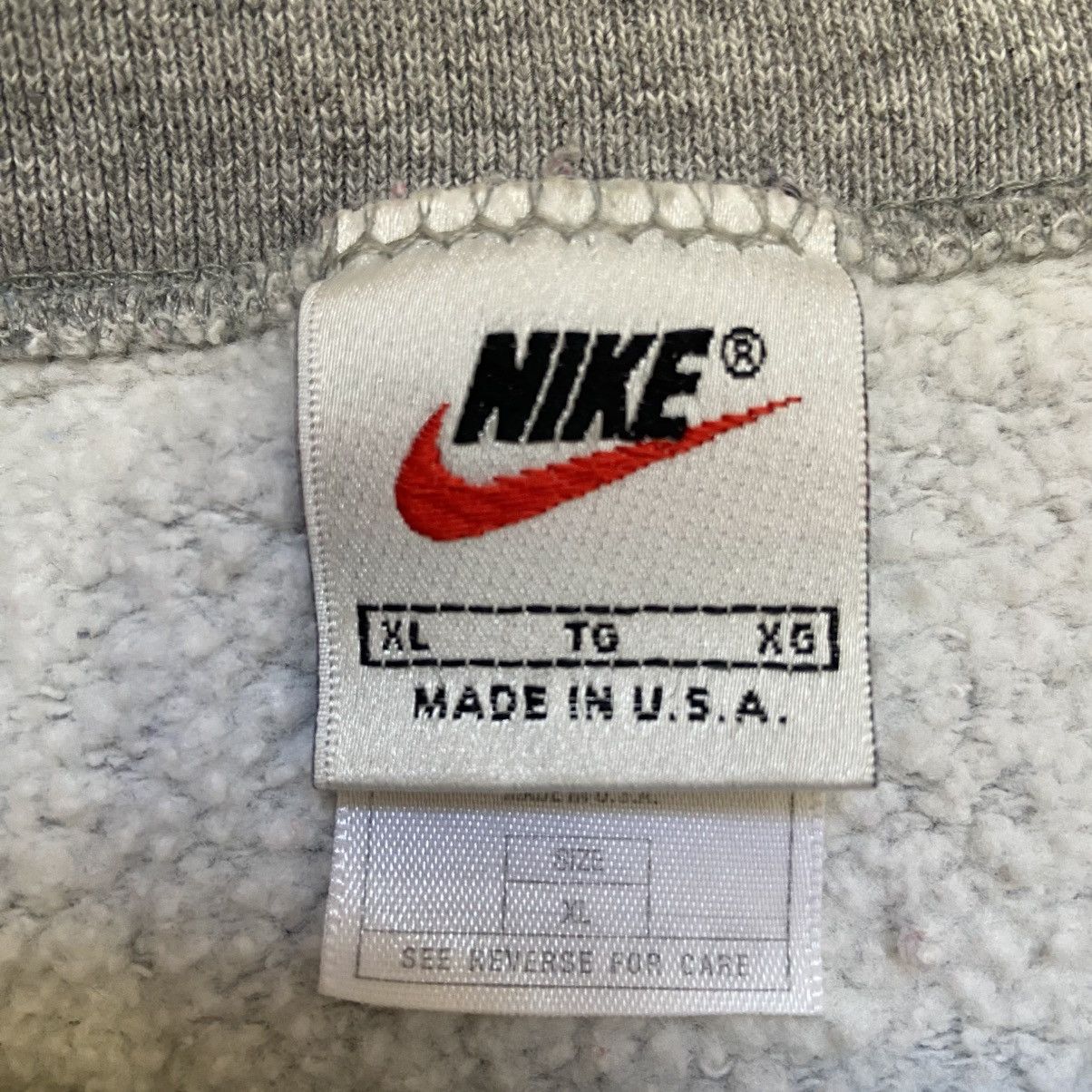 Nike Nike Swoosh Logo Vintage Crewneck Sweatshirt Men’s XL Size US XL / EU 56 / 4 - 6 Thumbnail