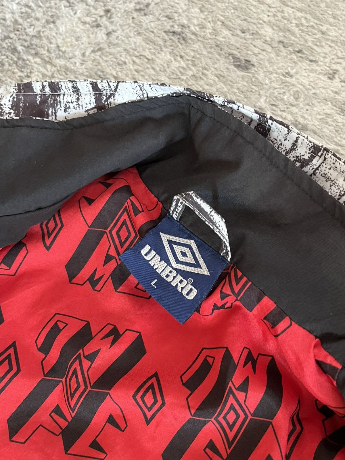 Umbro Vintage Umbro Manchester United 1992/93 Jacket Size US L / EU 52-54 / 3 - 7 Thumbnail
