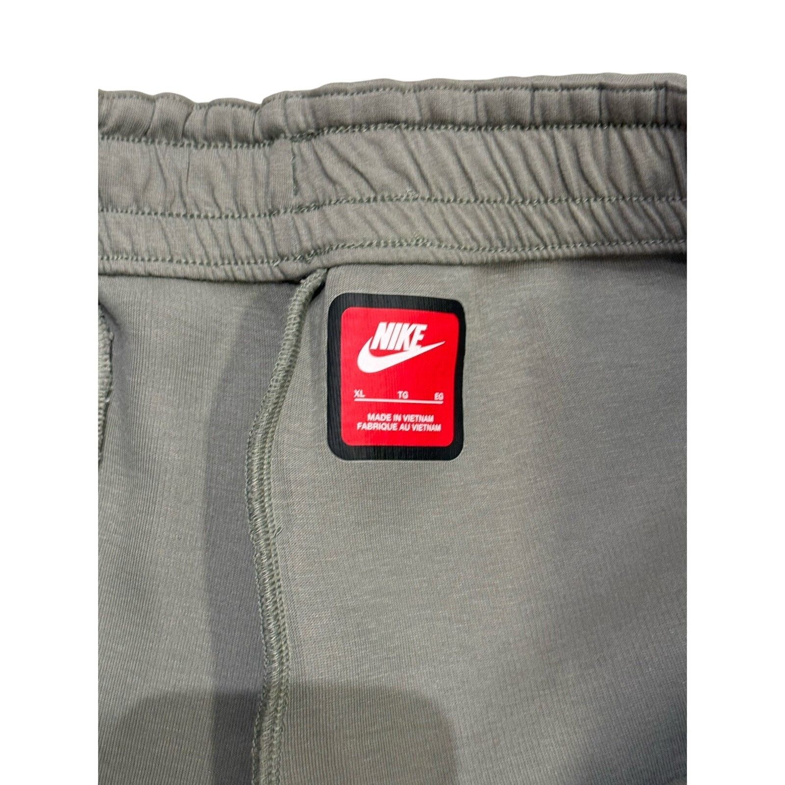 Nike Nike Sportswear Tech Fleece Re-Imagined Shorts Dark Stucco Size US 38 / EU 54 - 2 Thumbnail