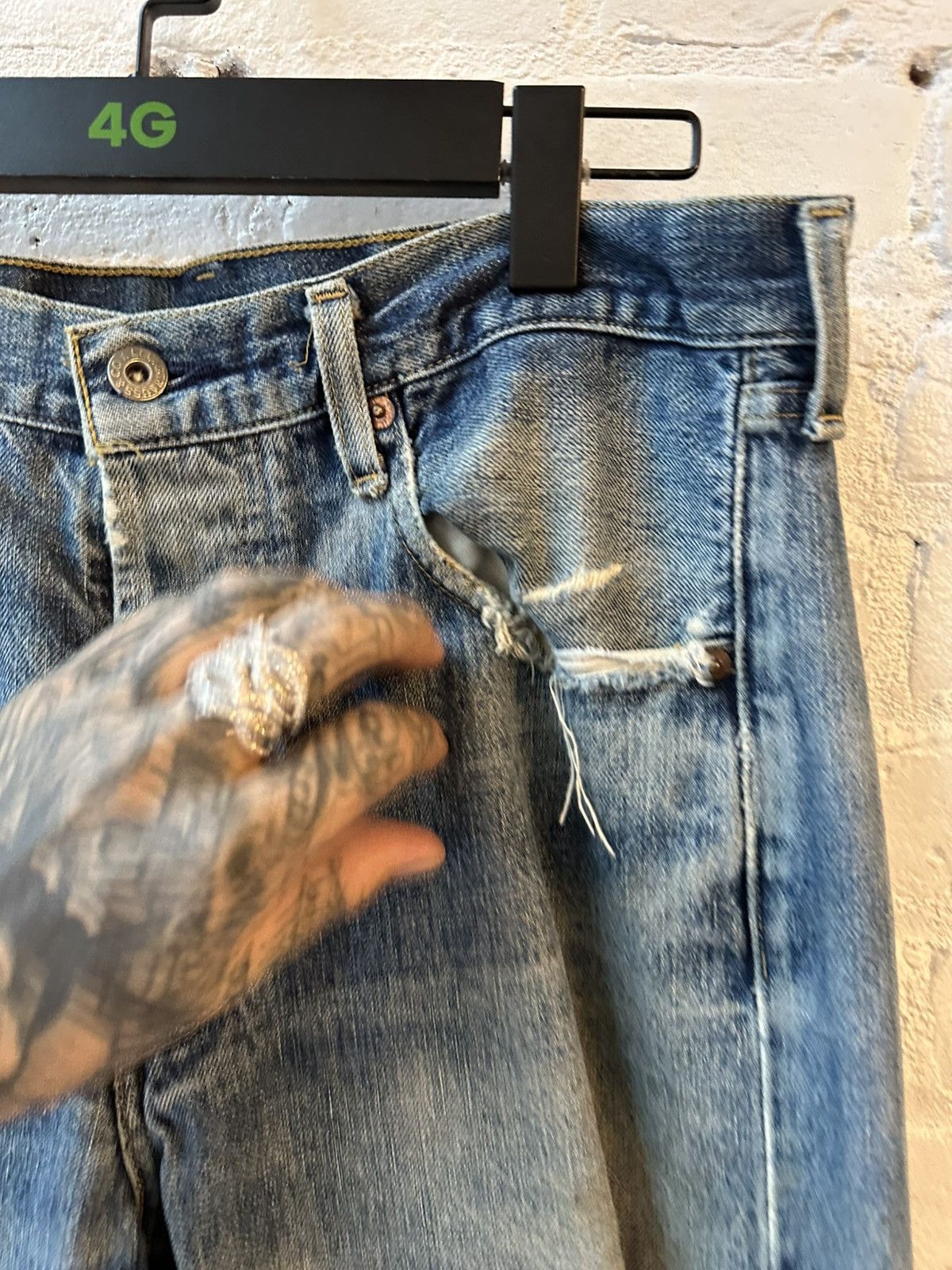 Levi's Vintage Clothing Vintage 60s Levi thrashed blue jeans buckle back Size US 33 - 4 Thumbnail