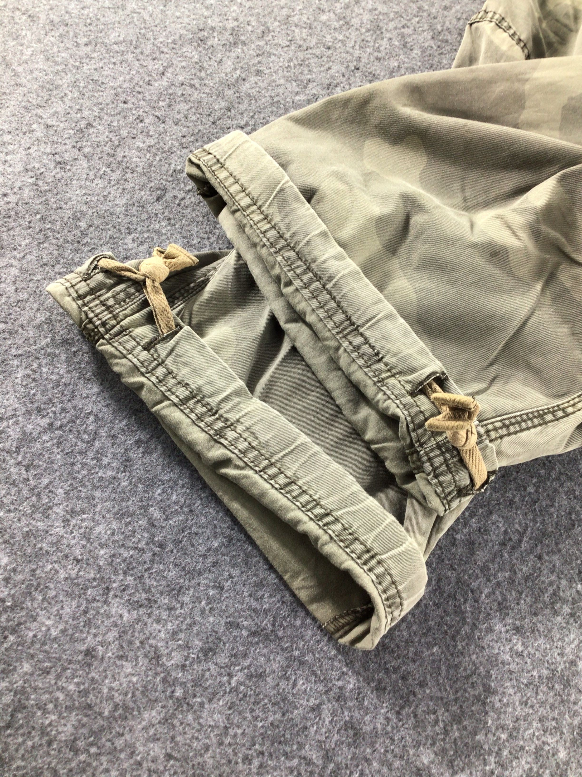 Uniqlo Uniqlo Army Multi Pocket Parachute Cargo Pant-J181 Size US 35 - 5 Thumbnail