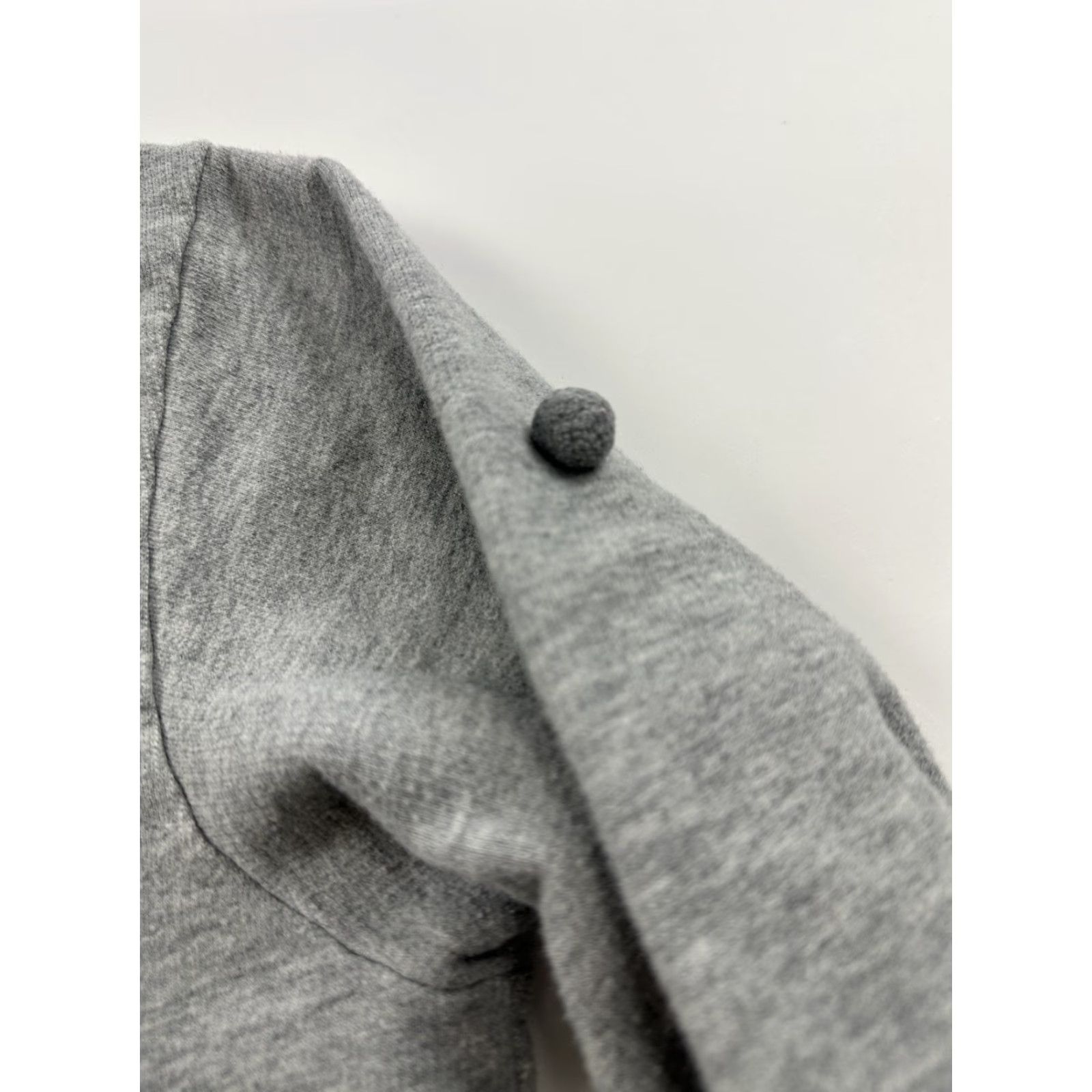 J.Crew J.CREW Gray Pom Pom Sweater Pullover Womens Medium Cotton Crewneck Classic Preppy Size M / US 6-8 / IT 42-44 - 2 Thumbnail