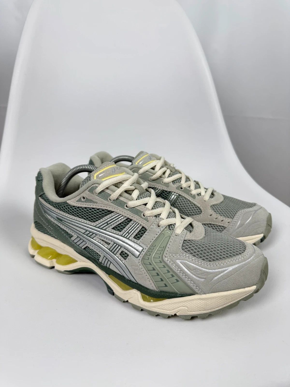 Asics Asics Gel Kayano 14 Trainers size 43.5 Size US 9.5 / EU 42-43 - 1 Thumbnail